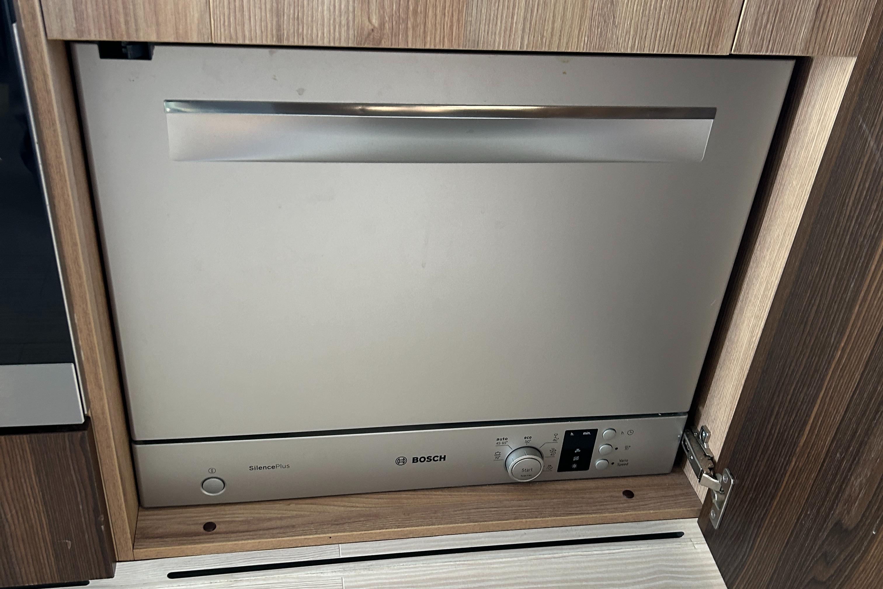 2019-azimut-fly-50-power-9806190-20250524134643097-1_XLARGE