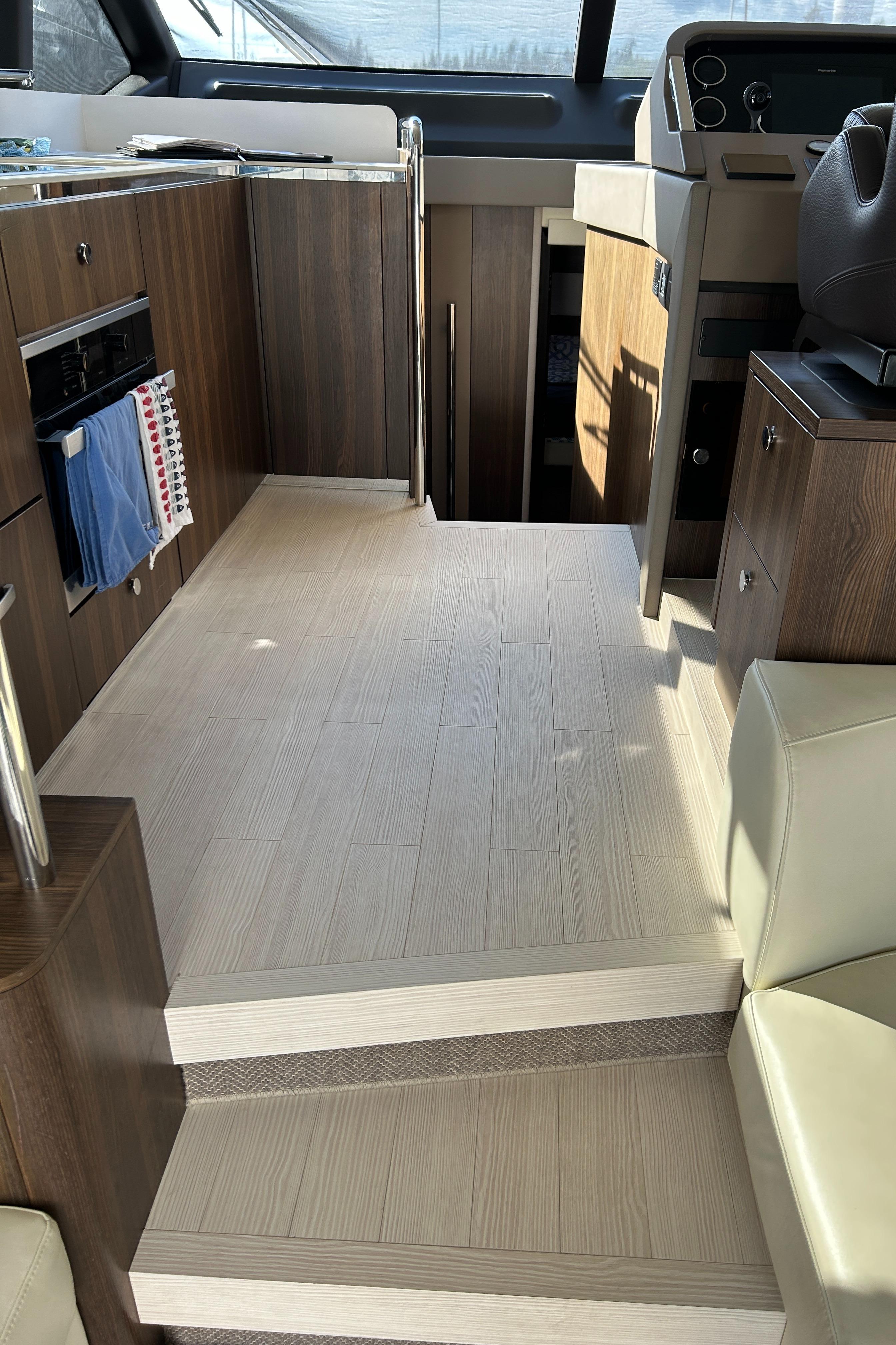 2019-azimut-fly-50-power-9806190-20250524134658601-1_XLARGE