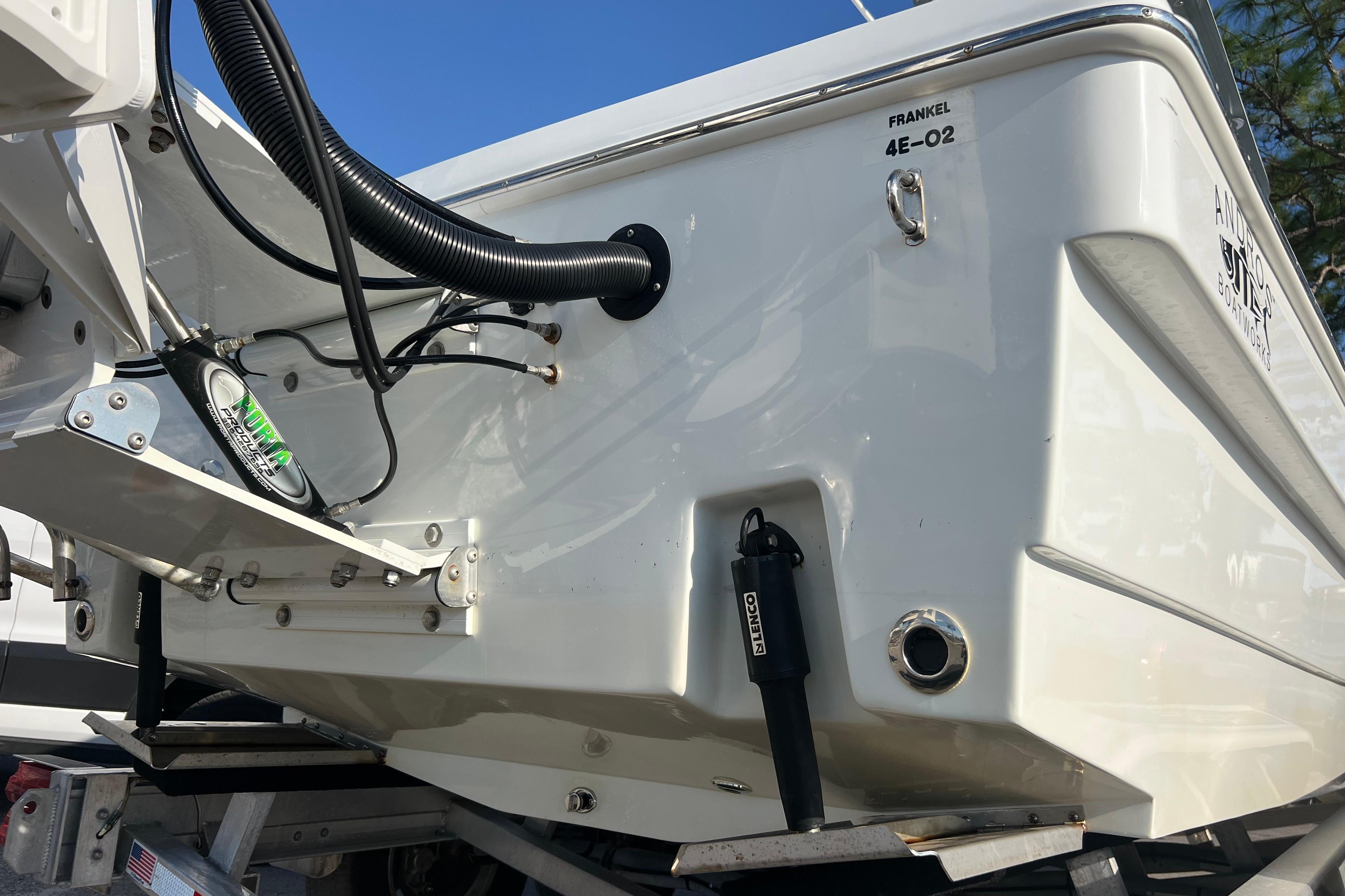 2024 Andros Tarpon 26-8