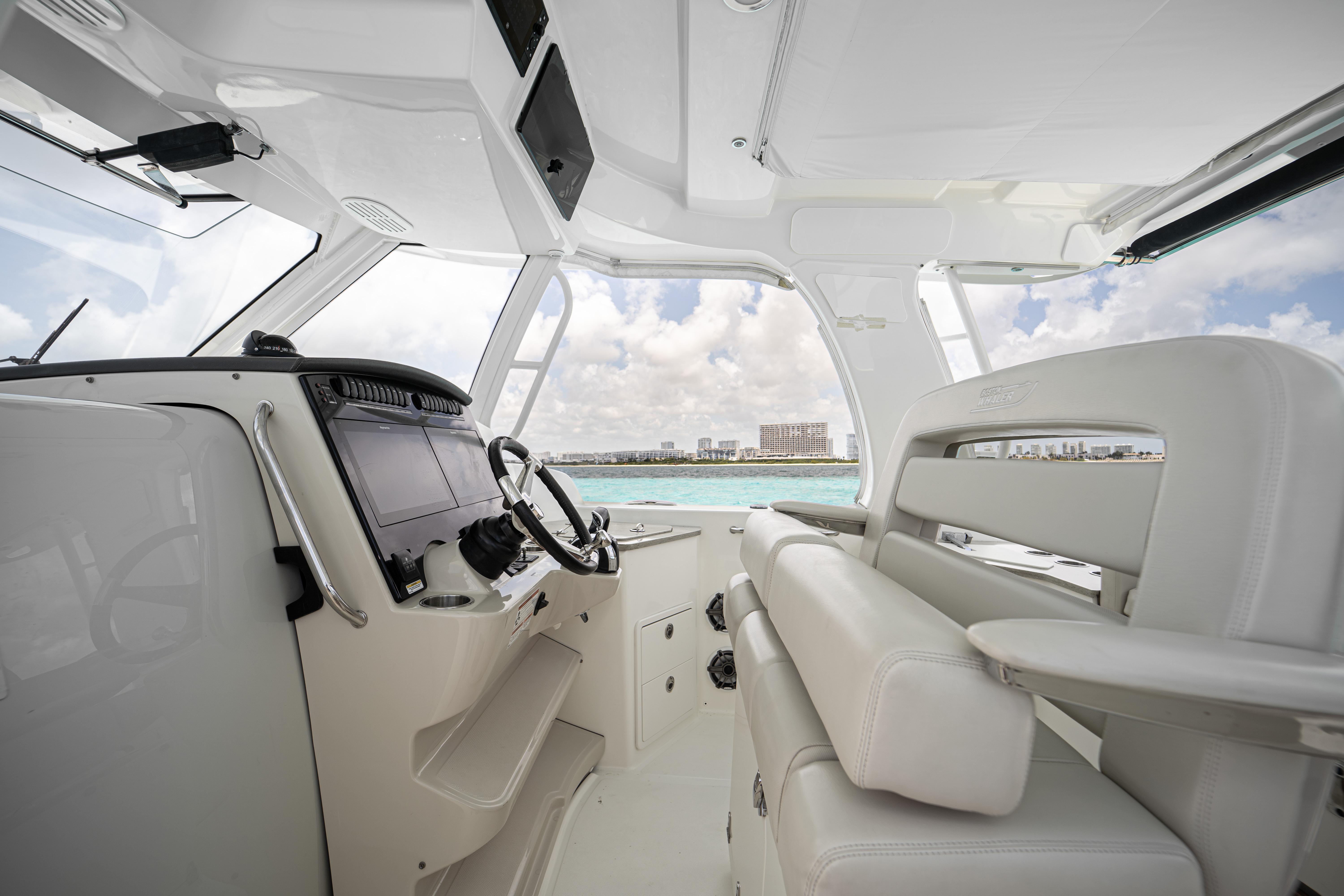 Boston Whaler-350 Realm 2019-2019 BOSTON WHALER 350 REALM @ CANCUN FL-US-9746194 | Thumbnail