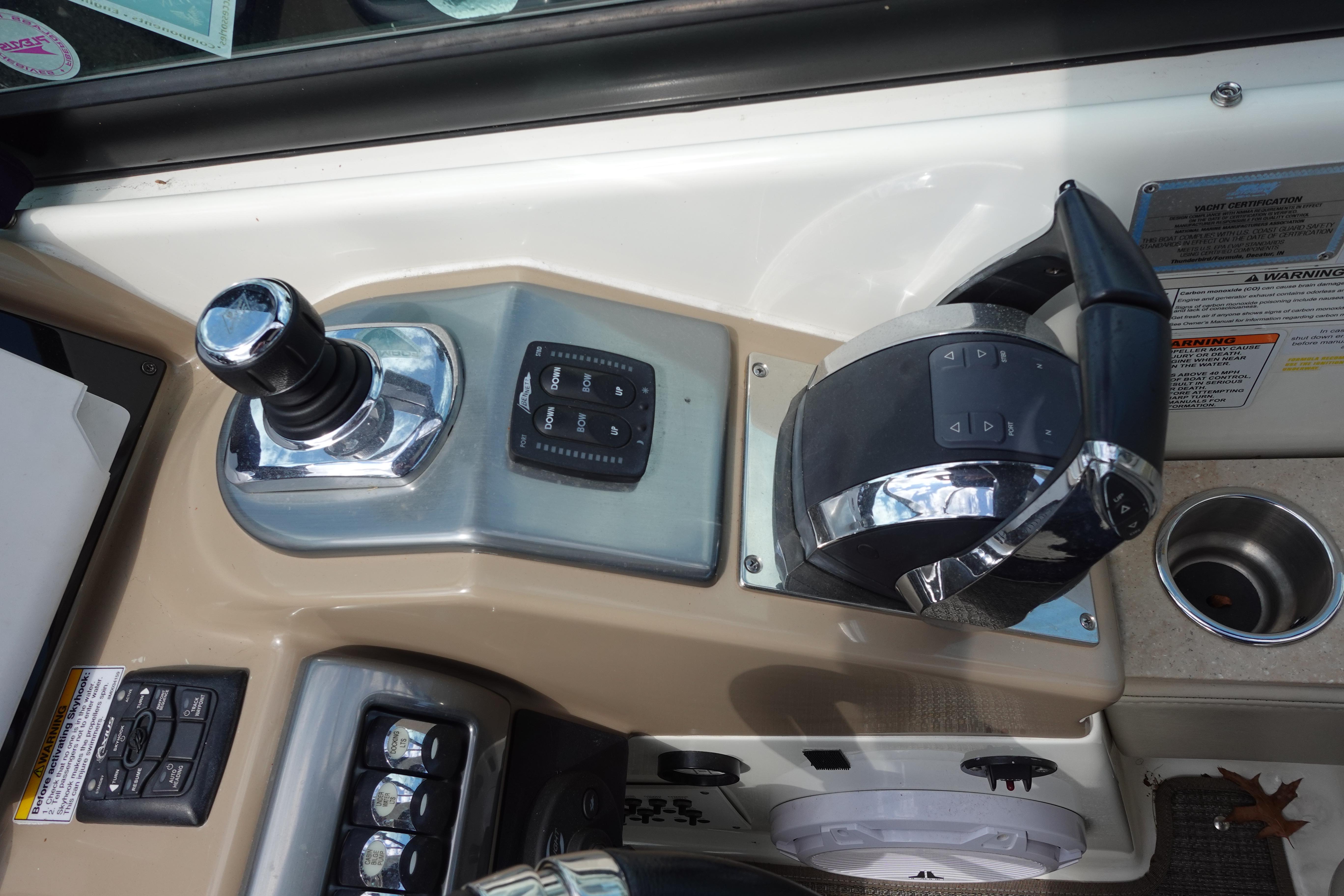 2015-formula-350-crossover-bowrider-power-9786201-20250507152016979-1_XLARGE
