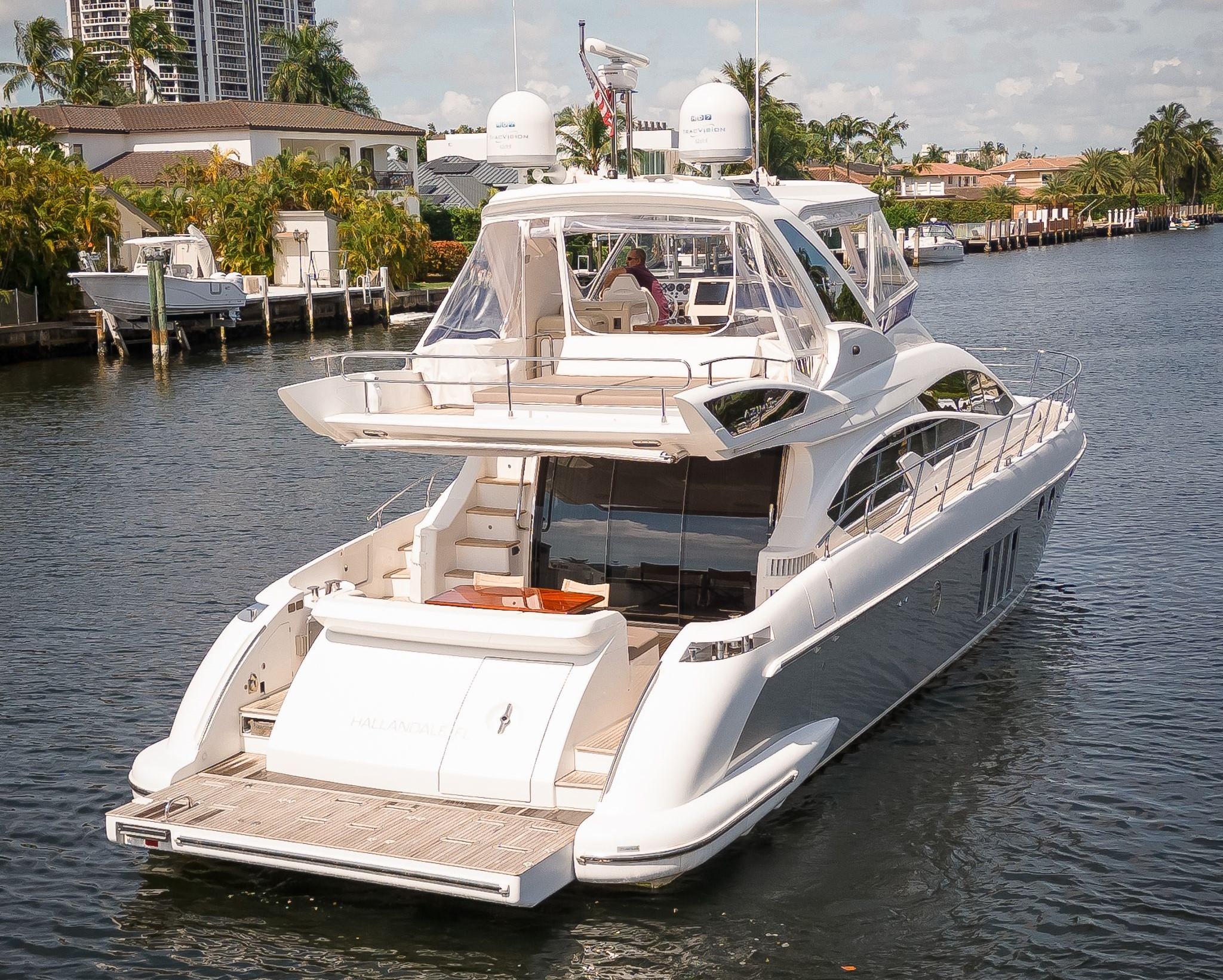 Azimut 64 Jeneli - Aft Profile