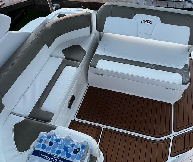 2017-monterey-295-sport-yacht-power-9206221-984710055-0-010720250747-9