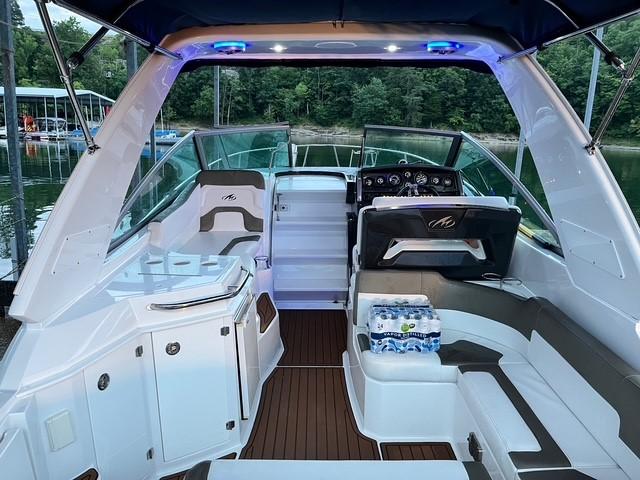 2017-monterey-295-sport-yacht-power-9206221-984710061-0-010720250747-13
