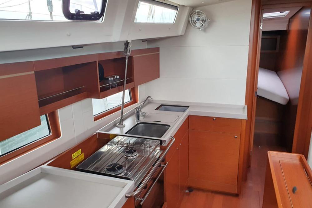 Yacht Photos Pics