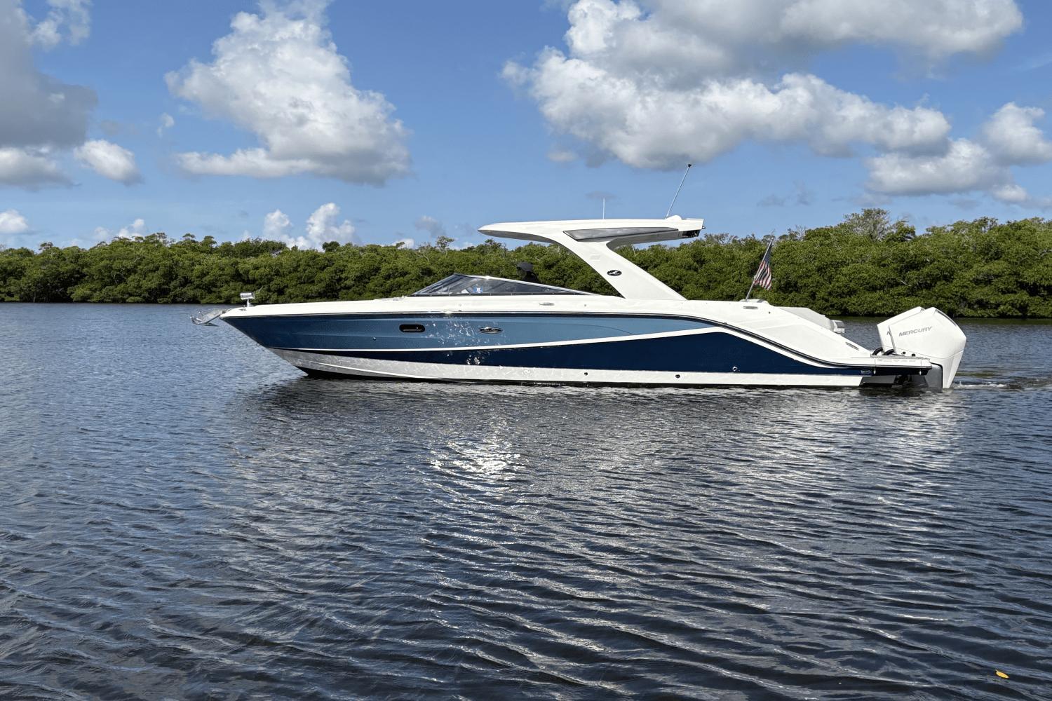 39 ft Sea Ray 2010