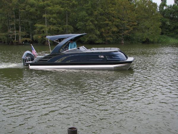 2021 Bennington boat for sale, model of the boat is QX25CW & Image # 19 of 61