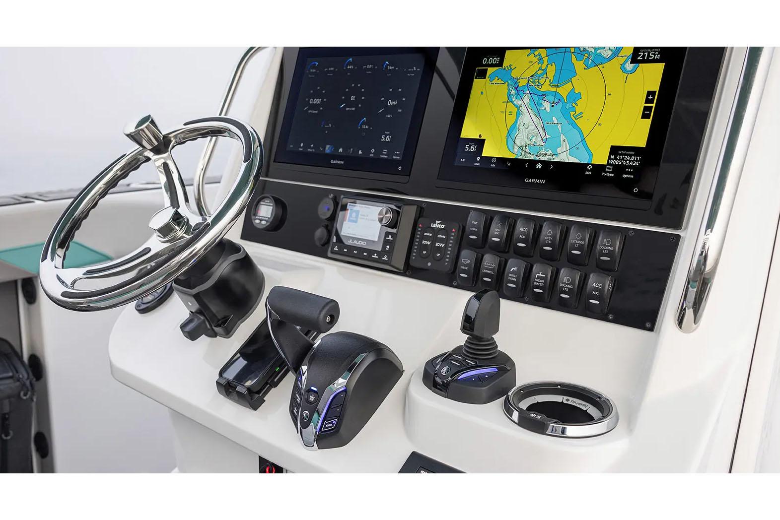 2025 Hurricane Center Console 24 OB-5