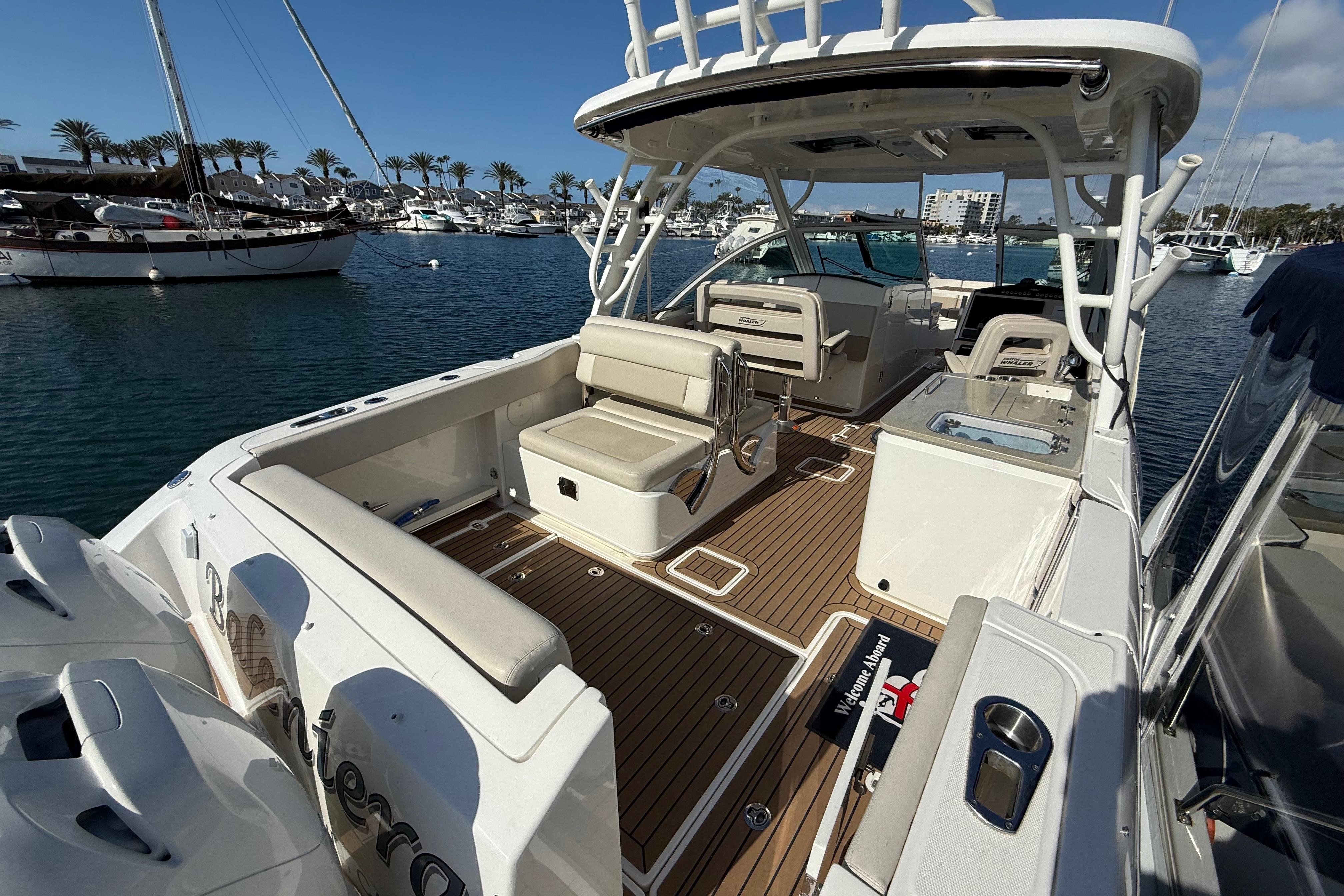 2020 Boston Whaler 320 Vantage #TBRL0282LLC inventory image at Sun Country Marine Group, Newport Beach