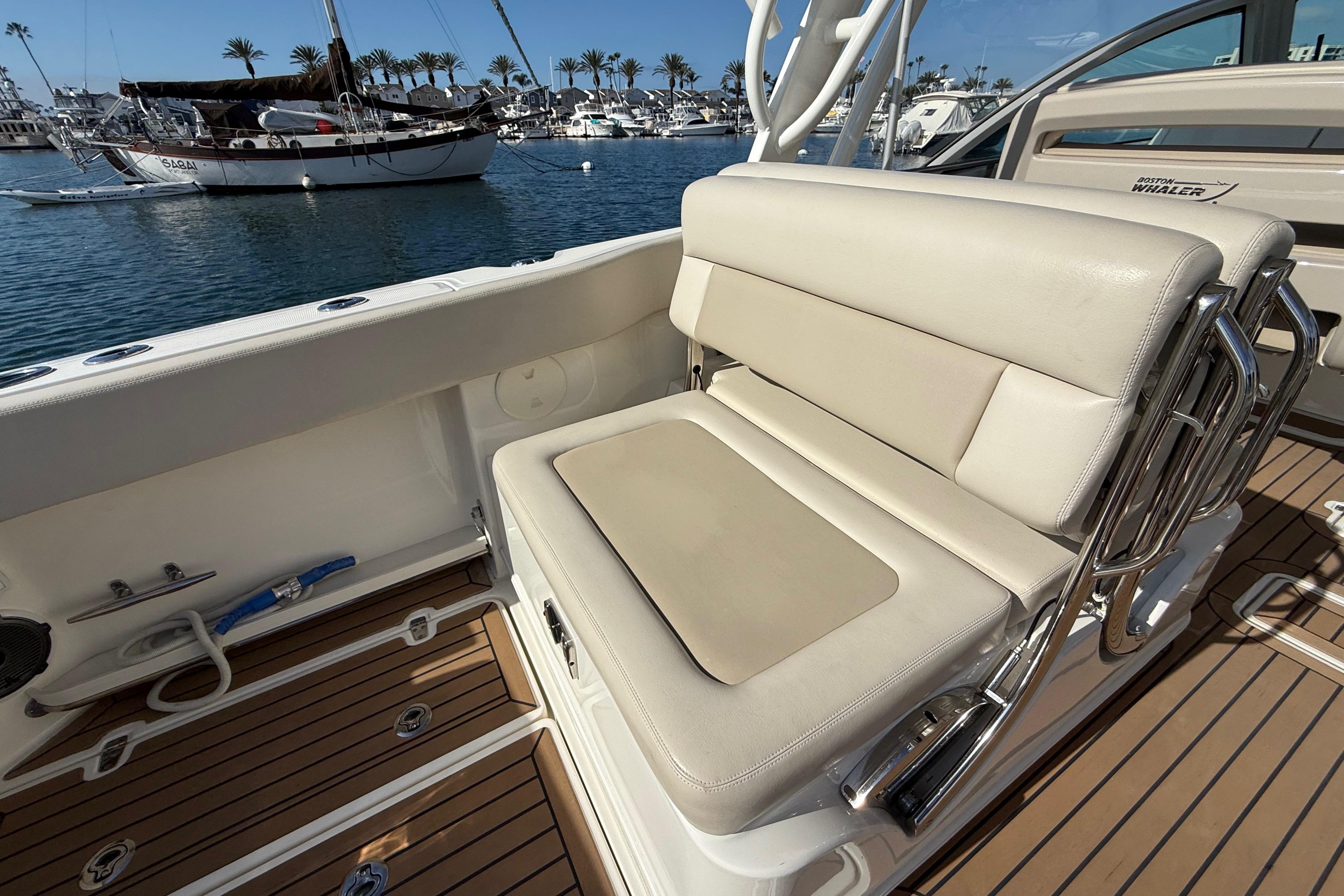 2020 Boston Whaler 320 Vantage #TBRL0282LLC inventory image at Sun Country Marine Group, Newport Beach
