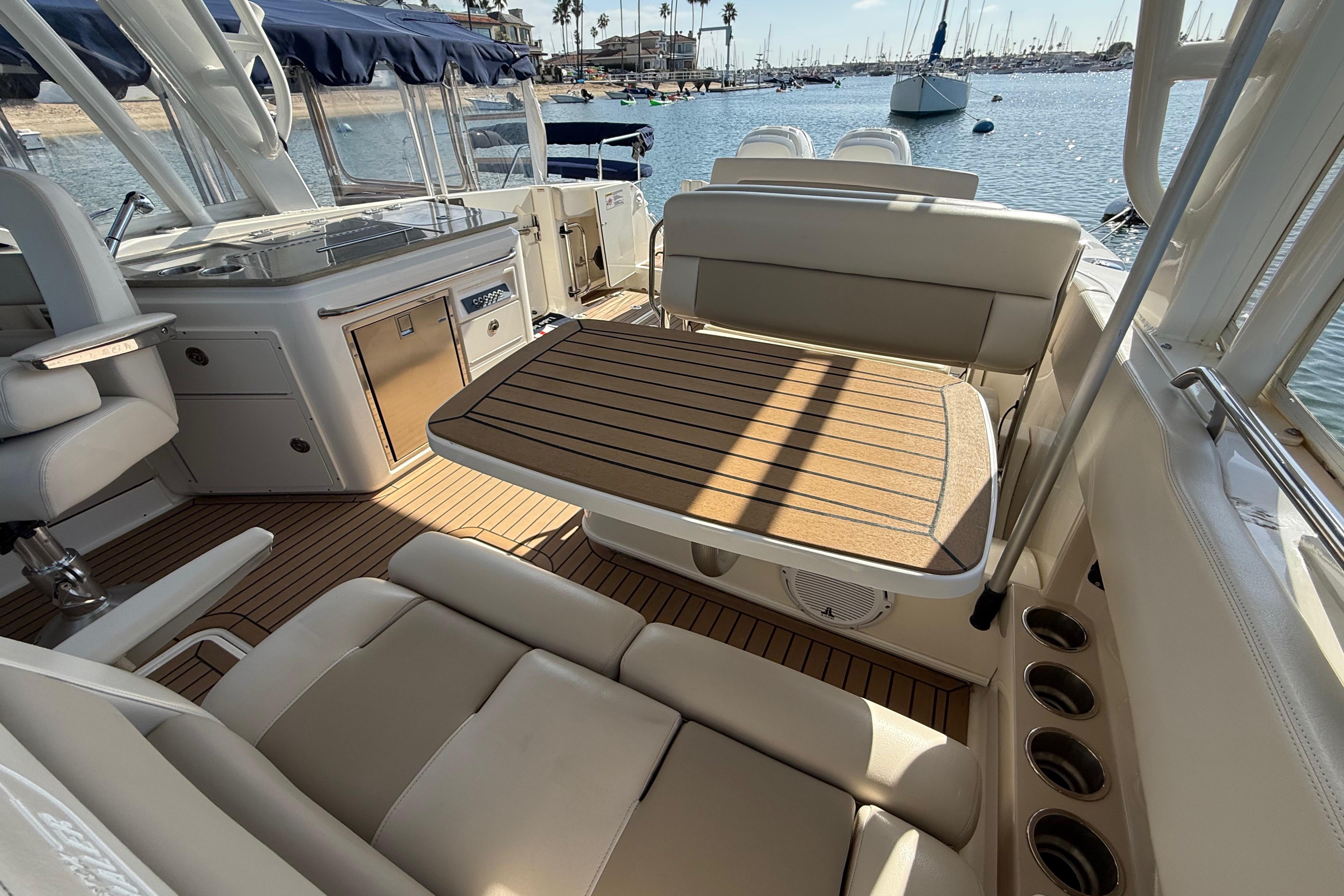 2020 Boston Whaler 320 Vantage #TBRL0282LLC inventory image at Sun Country Marine Group, Newport Beach