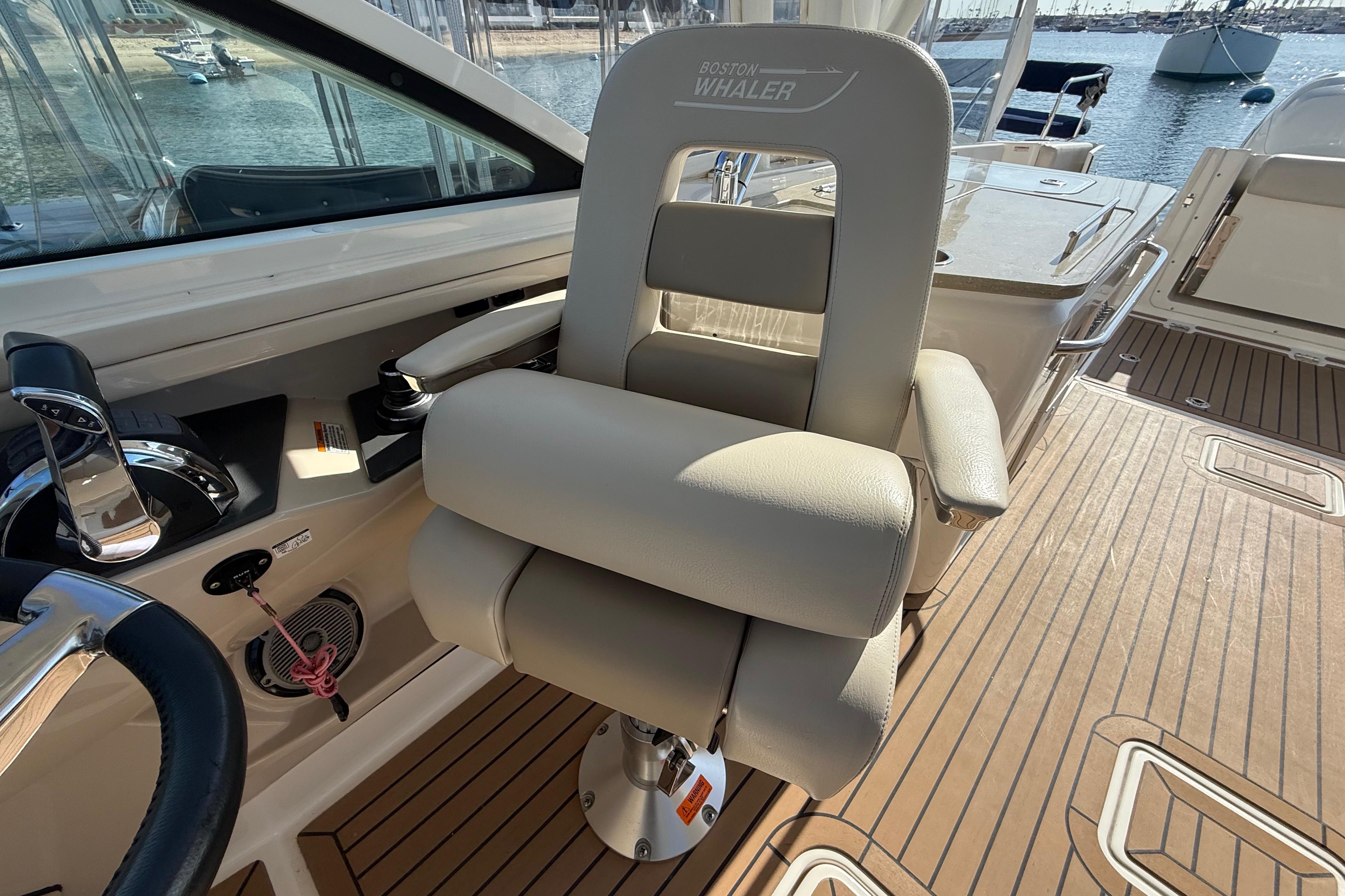 2020 Boston Whaler 320 Vantage #TBRL0282LLC inventory image at Sun Country Marine Group, Newport Beach