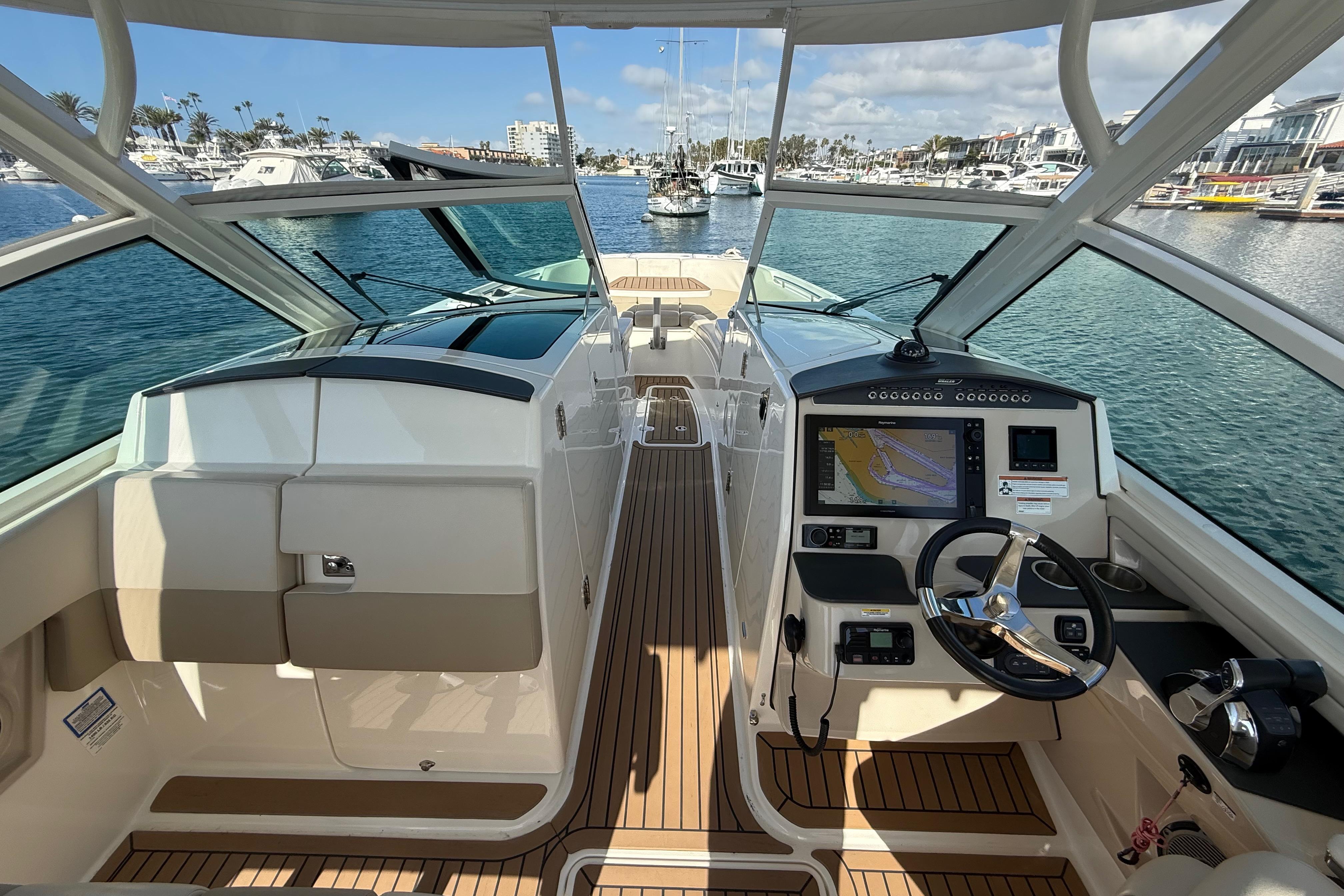 2020 Boston Whaler 320 Vantage #TBRL0282LLC inventory image at Sun Country Marine Group, Newport Beach