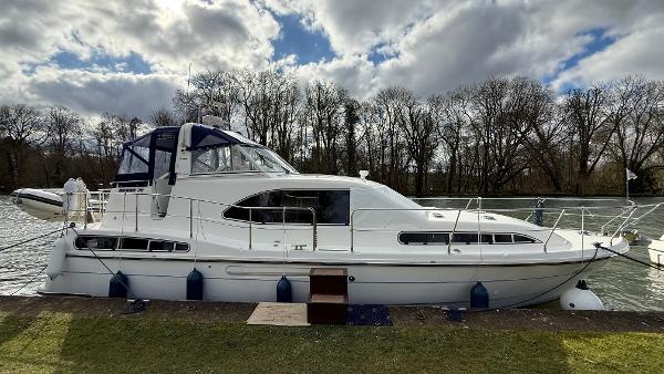 1999 Broom Ocean 38