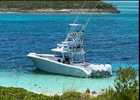 2019-yellowfin-center-console-power-9686268-20250218071922560-1_XLARGE
