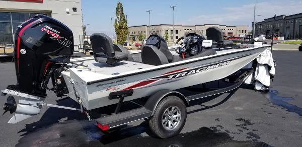 2021 Tracker Boats boat for sale, model of the boat is Pro Team 195 TXW Tournament Edition & Image # 2 of 13