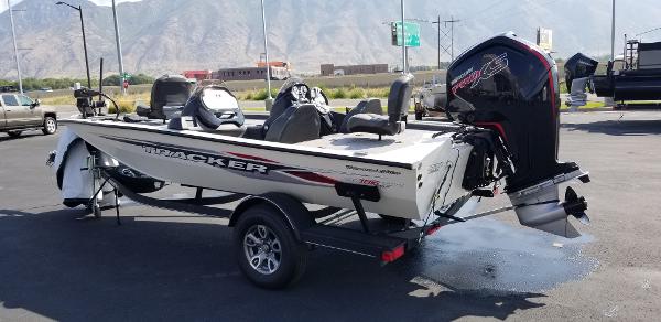 2021 Tracker Boats boat for sale, model of the boat is Pro Team 195 TXW Tournament Edition & Image # 4 of 13