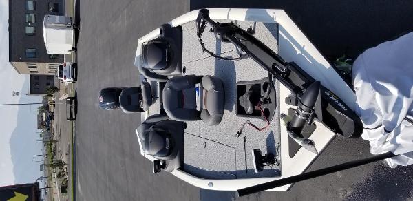 2021 Tracker Boats boat for sale, model of the boat is Pro Team 195 TXW Tournament Edition & Image # 7 of 13