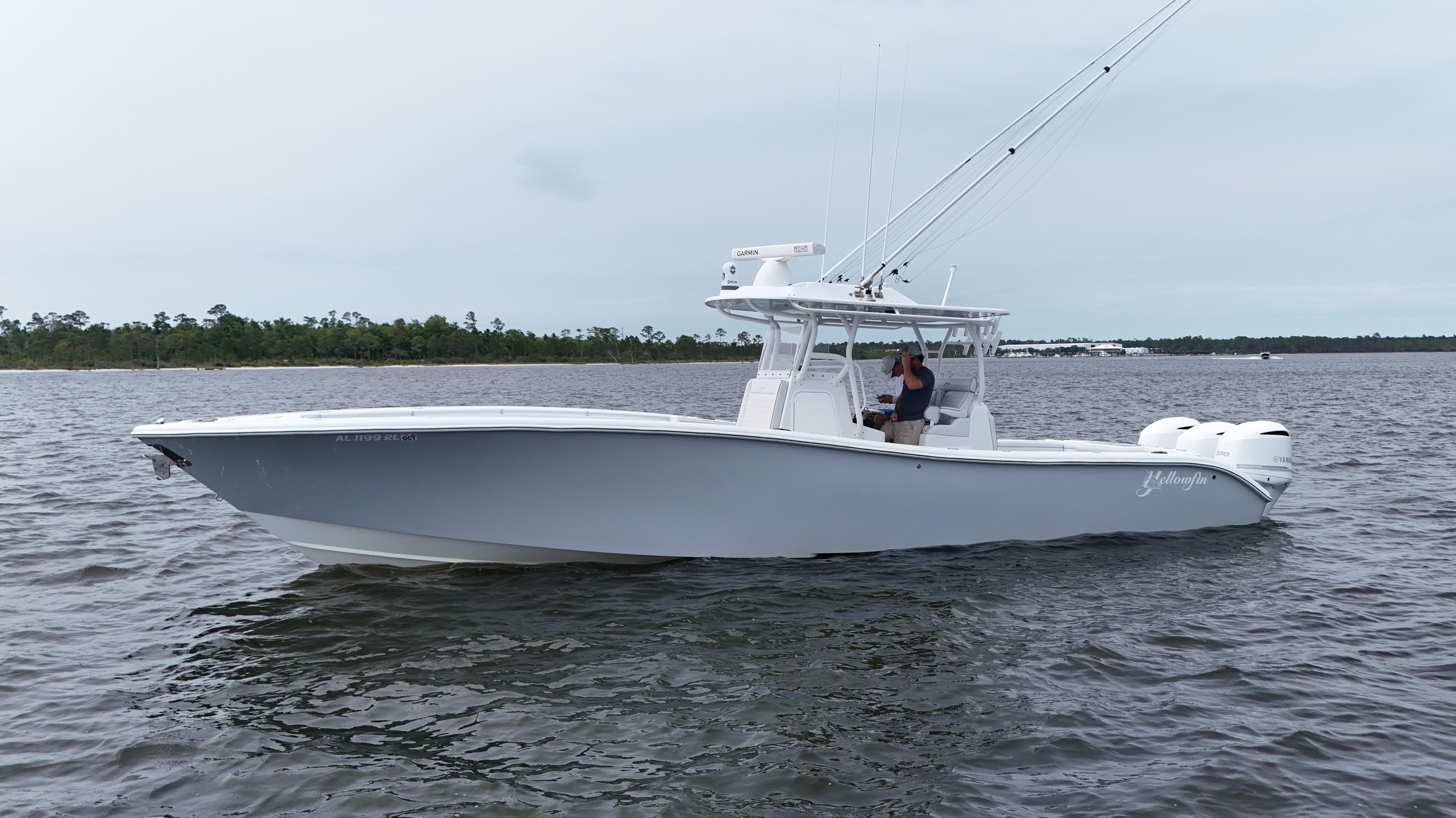 2017-yellowfin-36-offshore-power-9786274-20250507162634184-1_XLARGE