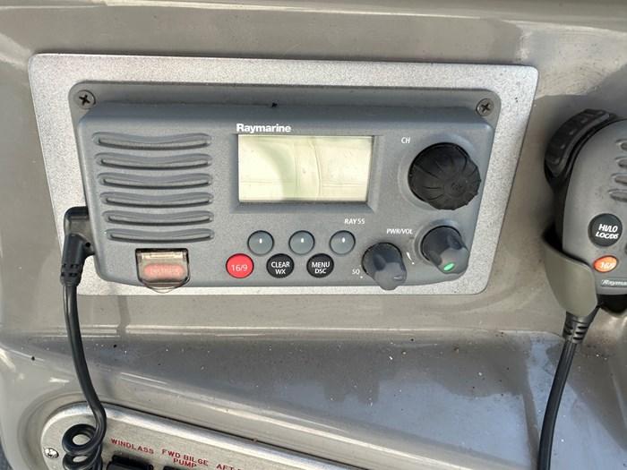 2005-cruisers-yachts-340-express-power-9796276-20250516072948332-1_XLARGE