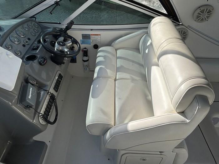 2005-cruisers-yachts-340-express-power-9796276-20250516072950288-1_XLARGE