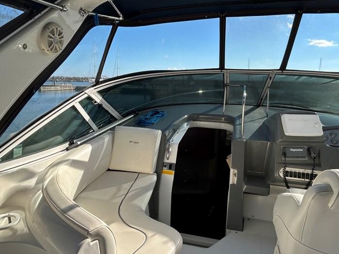 2005-cruisers-yachts-340-express-power-9796276-20250516072953313-1_XLARGE