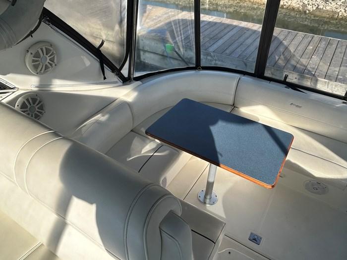 2005-cruisers-yachts-340-express-power-9796276-20250516073002370-1_XLARGE