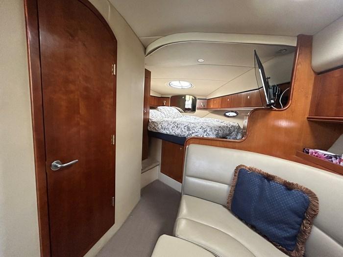 2005-cruisers-yachts-340-express-power-9796276-20250516073016400-1_XLARGE