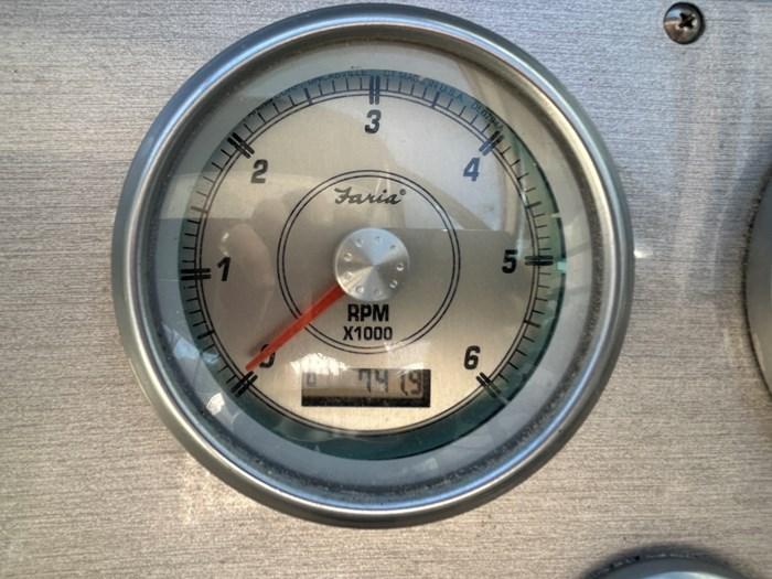 2005-cruisers-yachts-340-express-power-9796276-20250516073020491-1_XLARGE