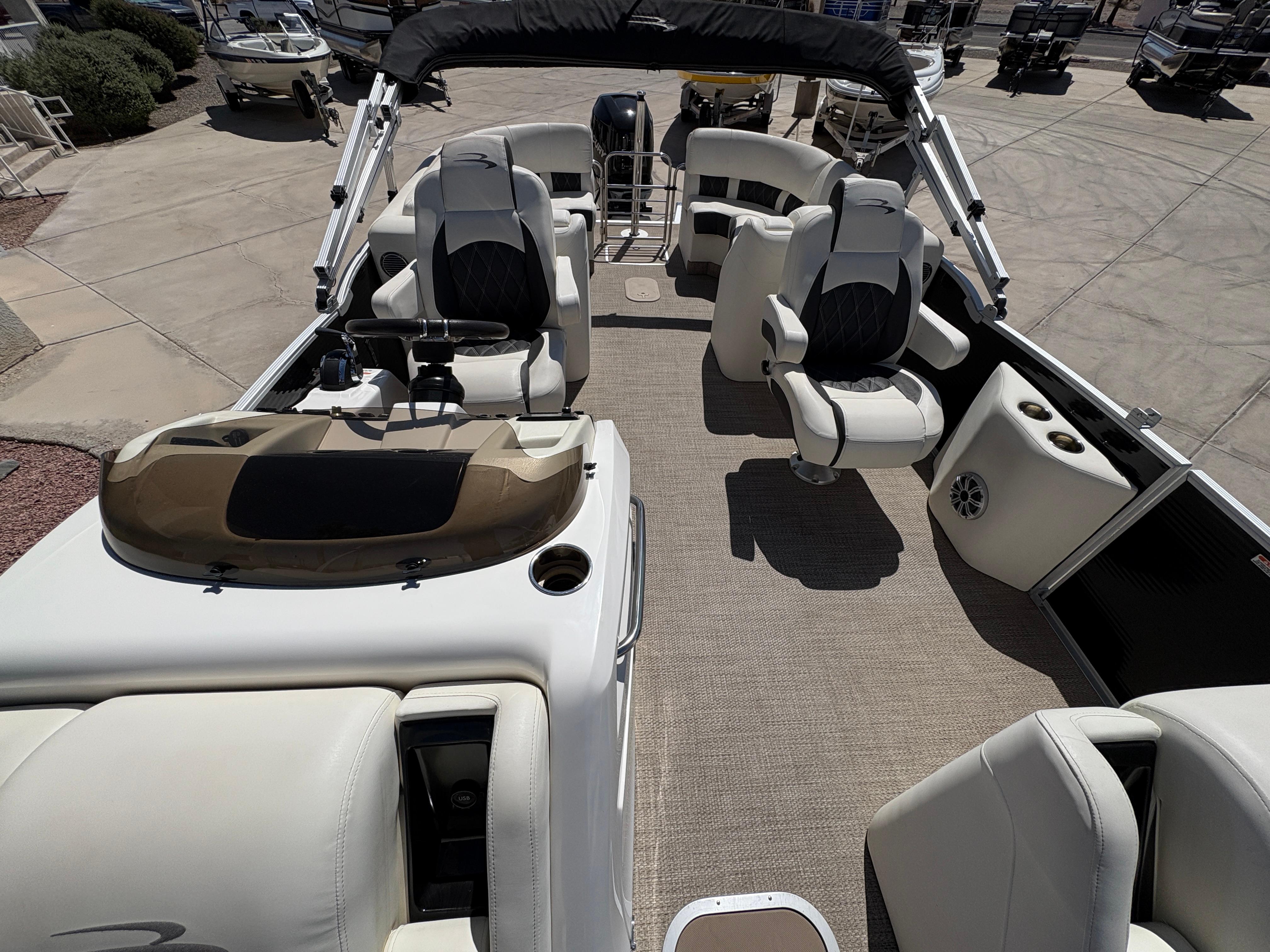 2018 Bennington 25 QSR #TBJC4583 inventory image at Sun Country Marine Group, Lake Havasu City, AZ 2018 Bennington 25 QSR #TBJC4583 inventory image at Sun Country Marine Group, Lake Havasu City, AZ