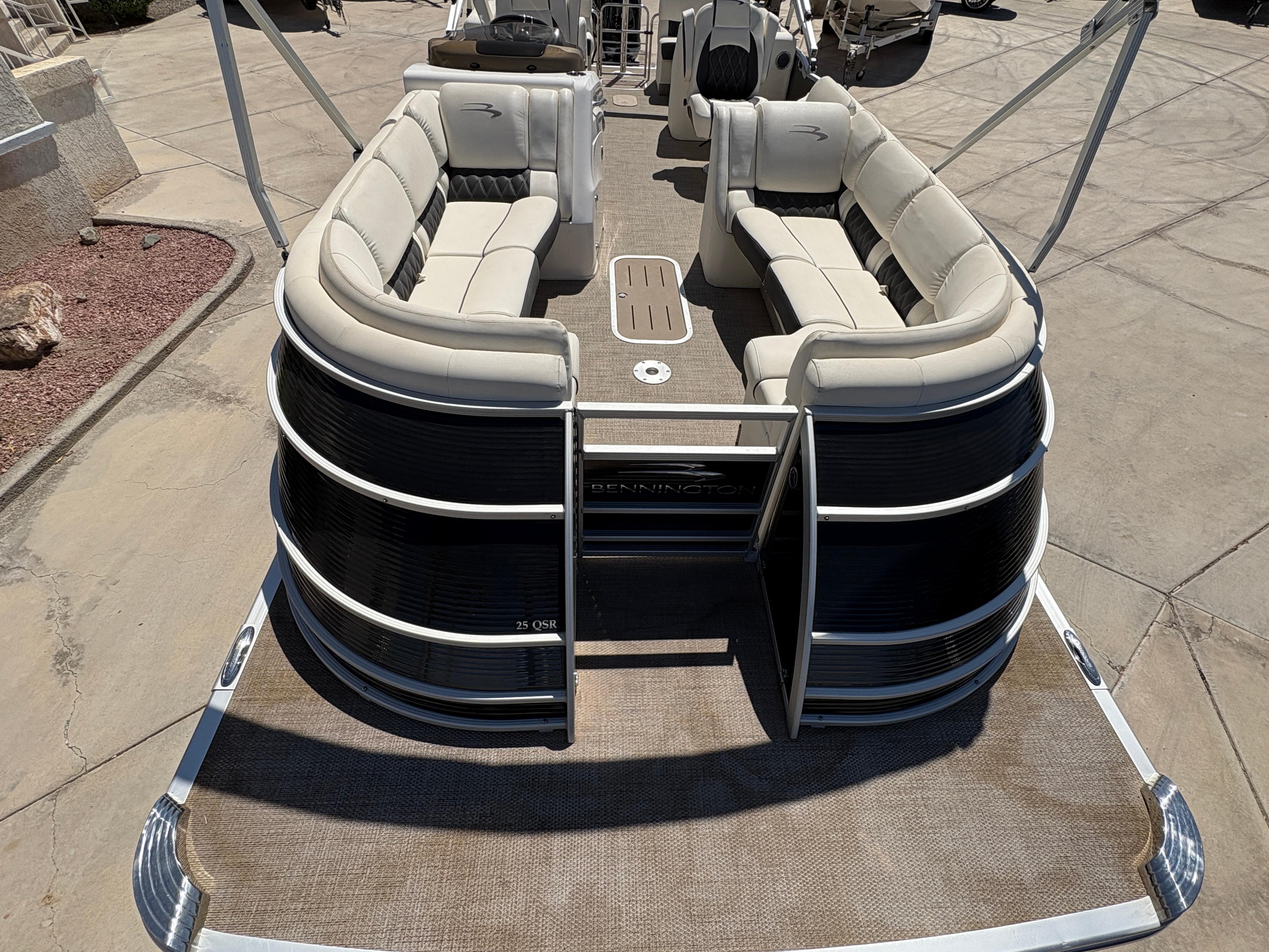 2018 Bennington 25 QSR #TBJC4583 inventory image at Sun Country Marine Group, Lake Havasu City, AZ 2018 Bennington 25 QSR #TBJC4583 inventory image at Sun Country Marine Group, Lake Havasu City, AZ