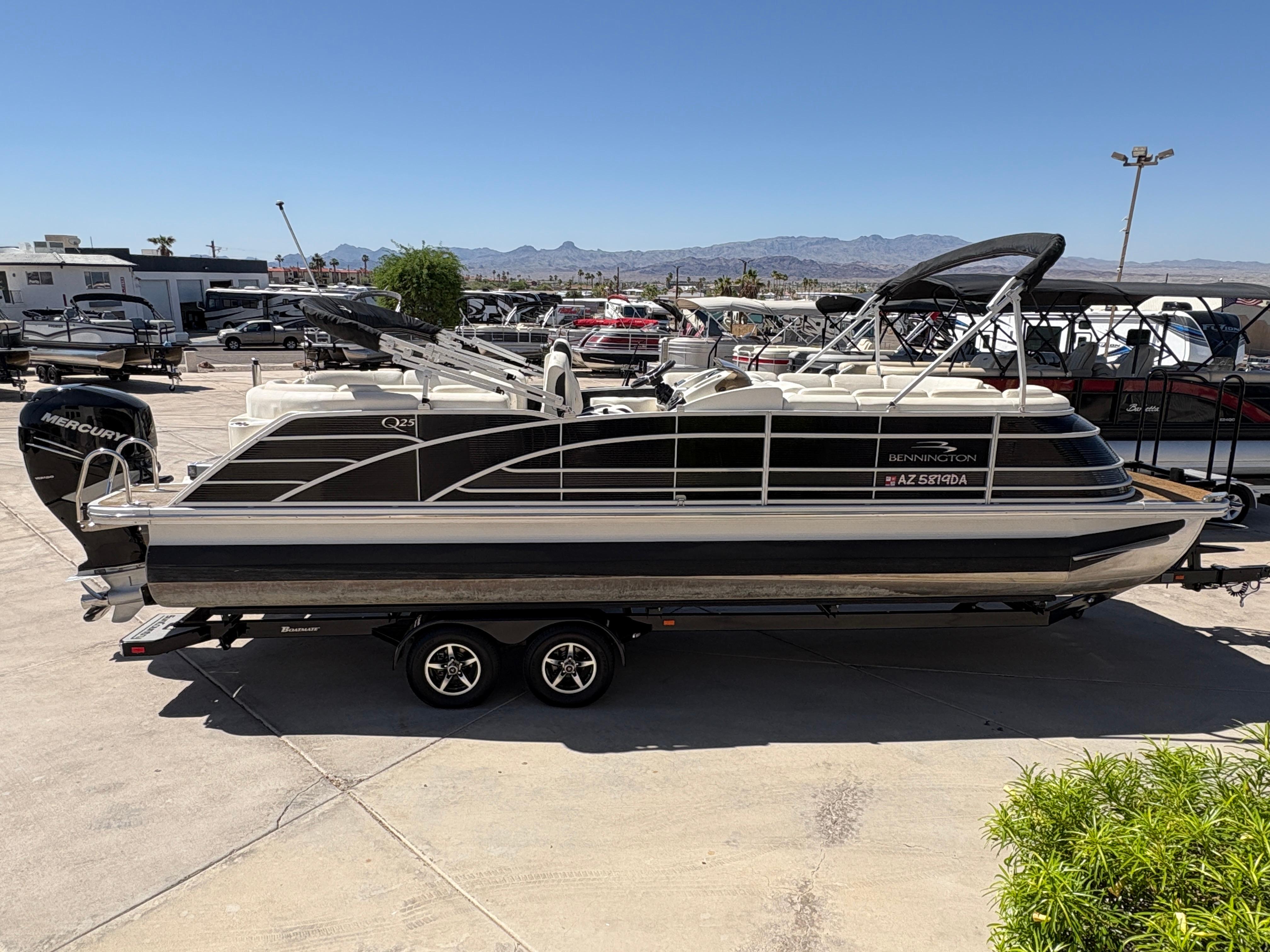 2018 Bennington 25 QSR #TBJC4583 inventory image at Sun Country Marine Group, Lake Havasu City, AZ 2018 Bennington 25 QSR #TBJC4583 inventory image at Sun Country Marine Group, Lake Havasu City, AZ