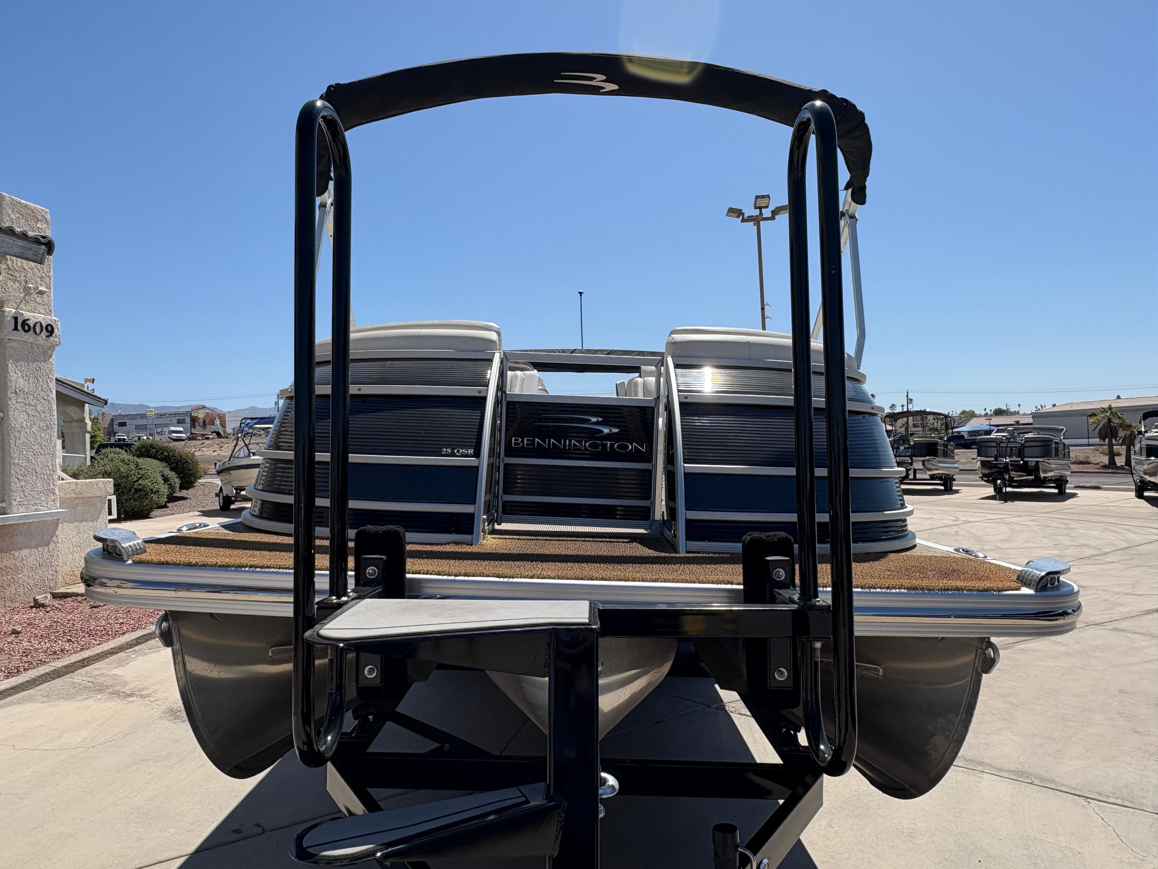 2018 Bennington 25 QSR #TBJC4583 inventory image at Sun Country Marine Group, Lake Havasu City, AZ 2018 Bennington 25 QSR #TBJC4583 inventory image at Sun Country Marine Group, Lake Havasu City, AZ