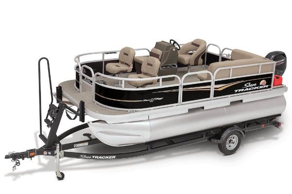 2022 Sun Tracker boat for sale, model of the boat is BASS BUGGY® 16 DLX & Image # 1 of 1