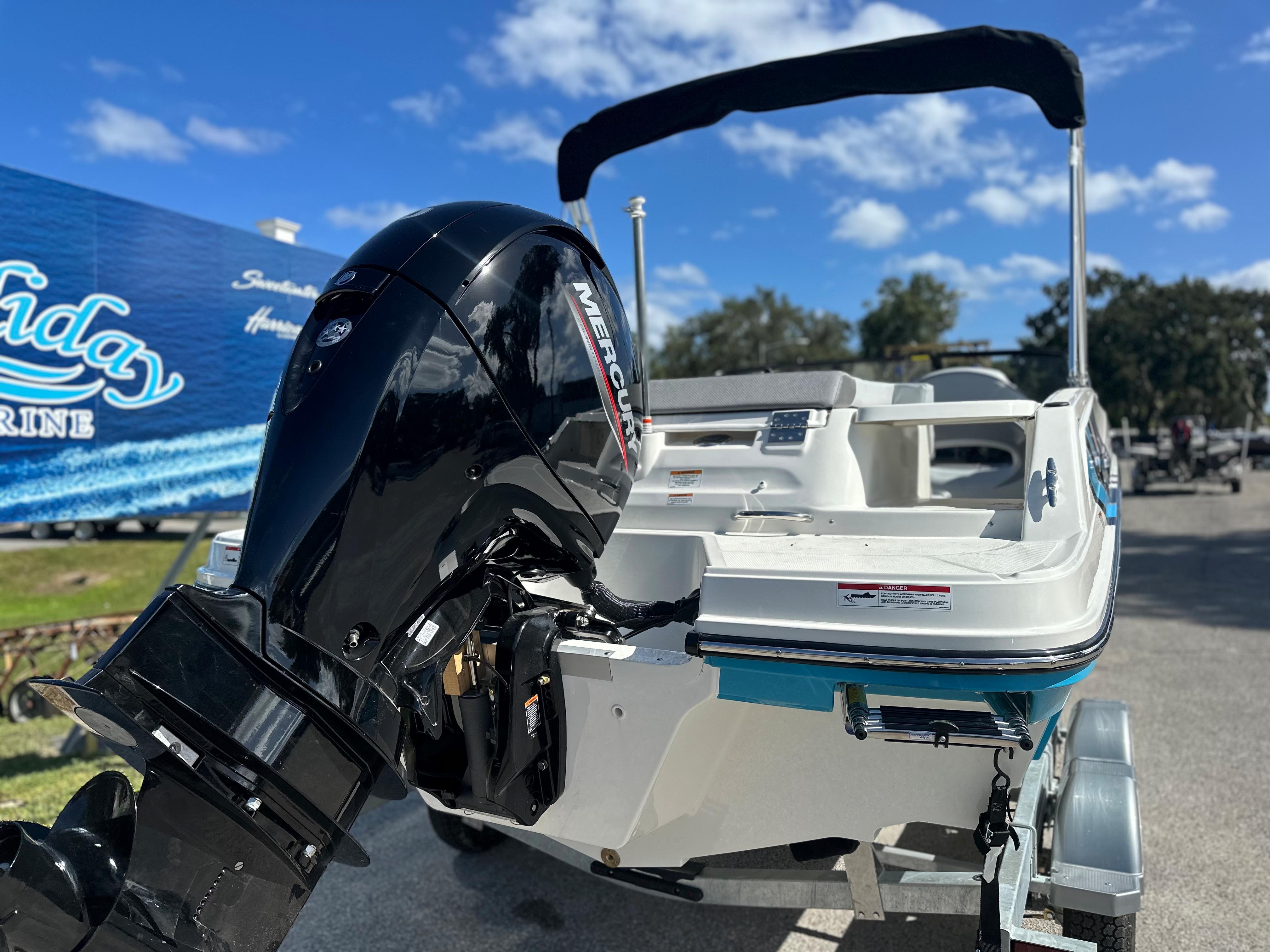 2024 Bayliner VR5 Bowrider OB-9