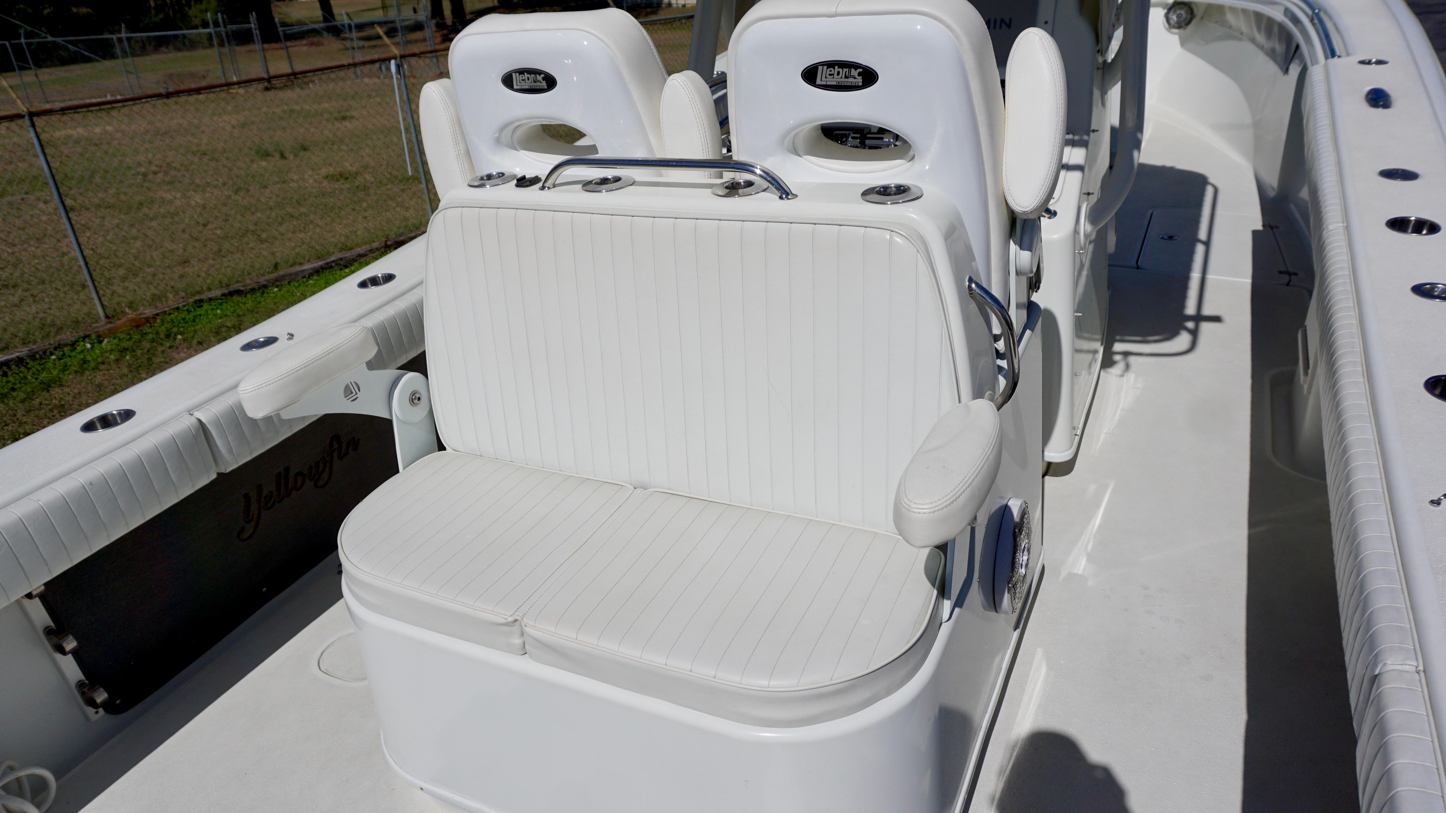 2006 Yellowfin 34 Offshore - Image 17