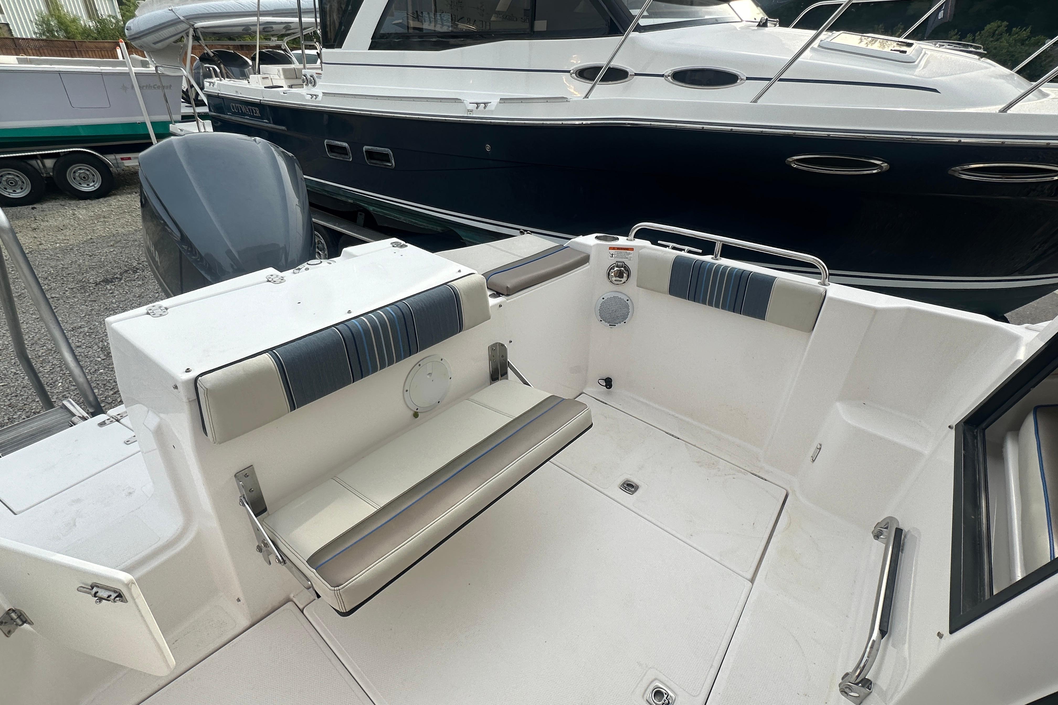 dummy-boat-img