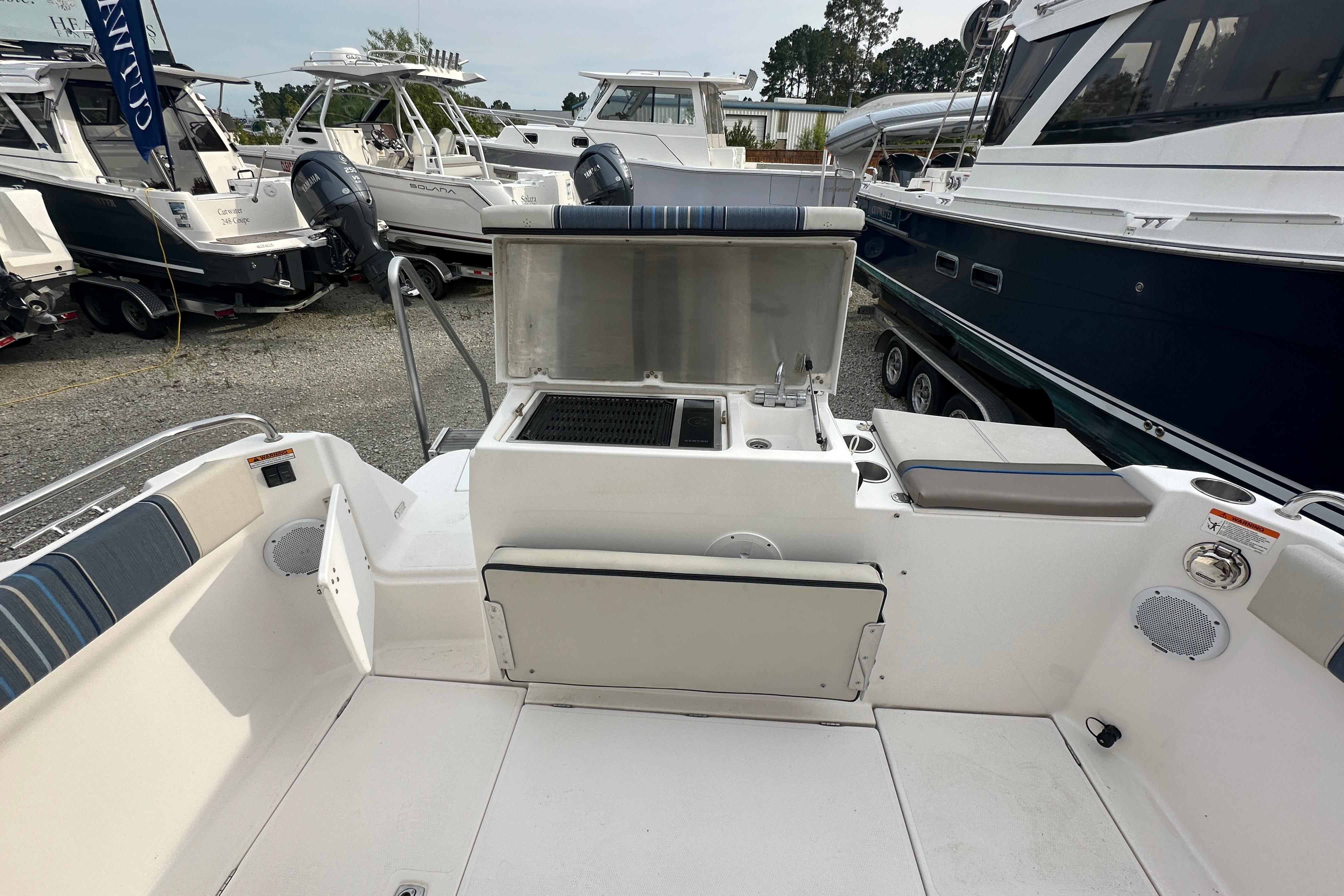 dummy-boat-img