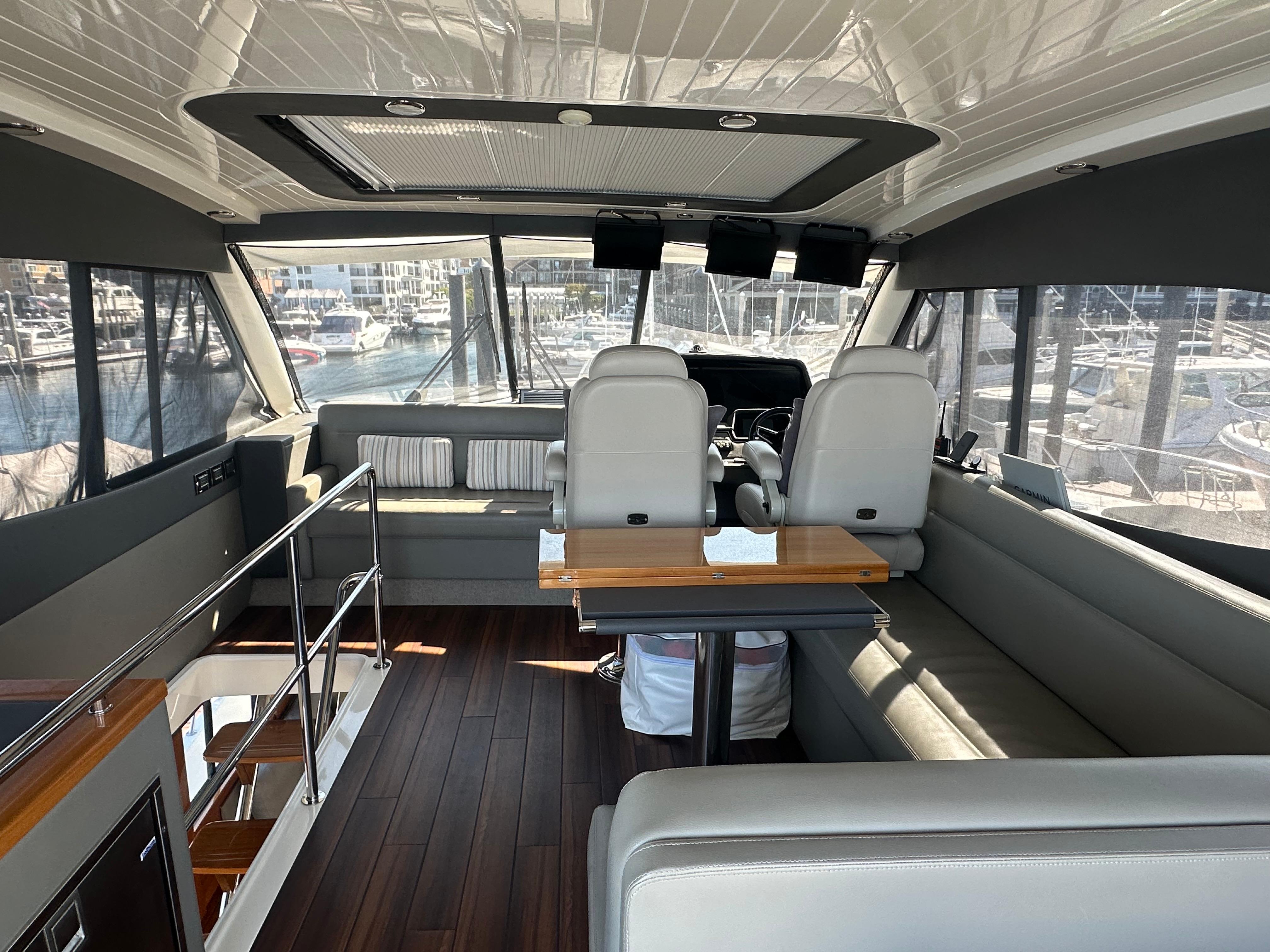 Maritimo-M54 2019-LADY DI FL-US-9676301 | Thumbnail