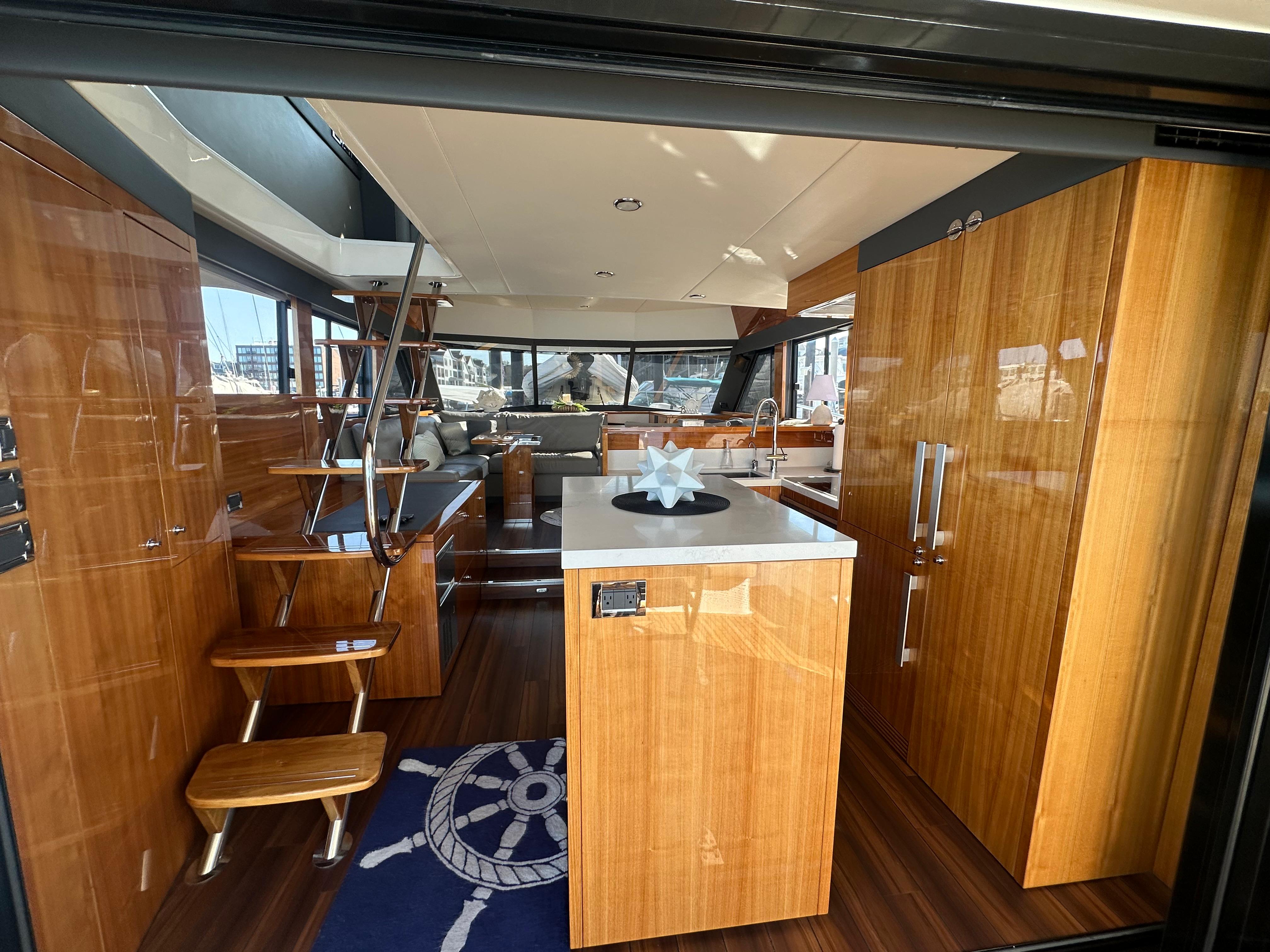 Maritimo-M54 2019-LADY DI FL-US-9676301 | Thumbnail