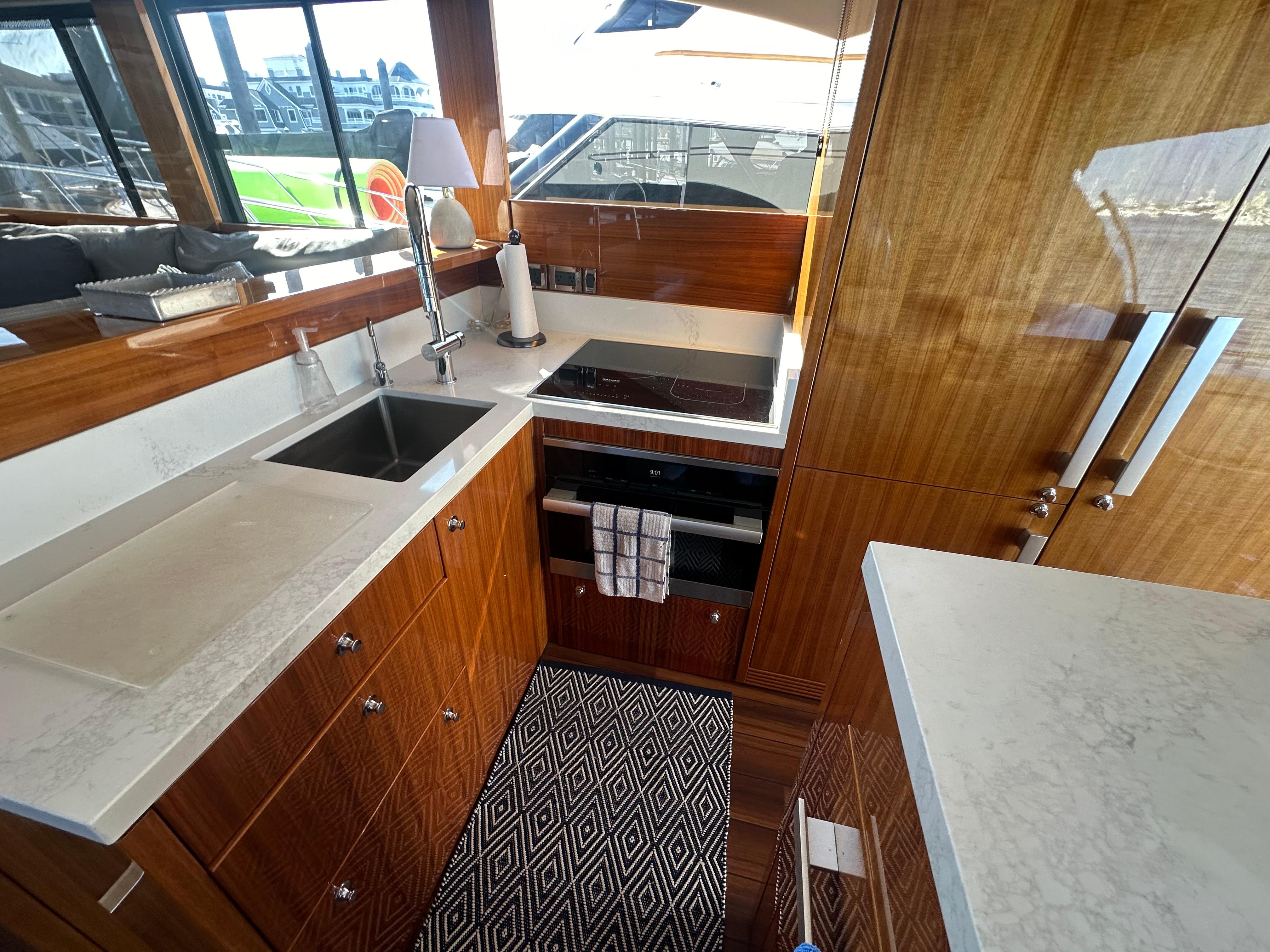 Maritimo-M54 2019-LADY DI FL-US-9676301 | Thumbnail