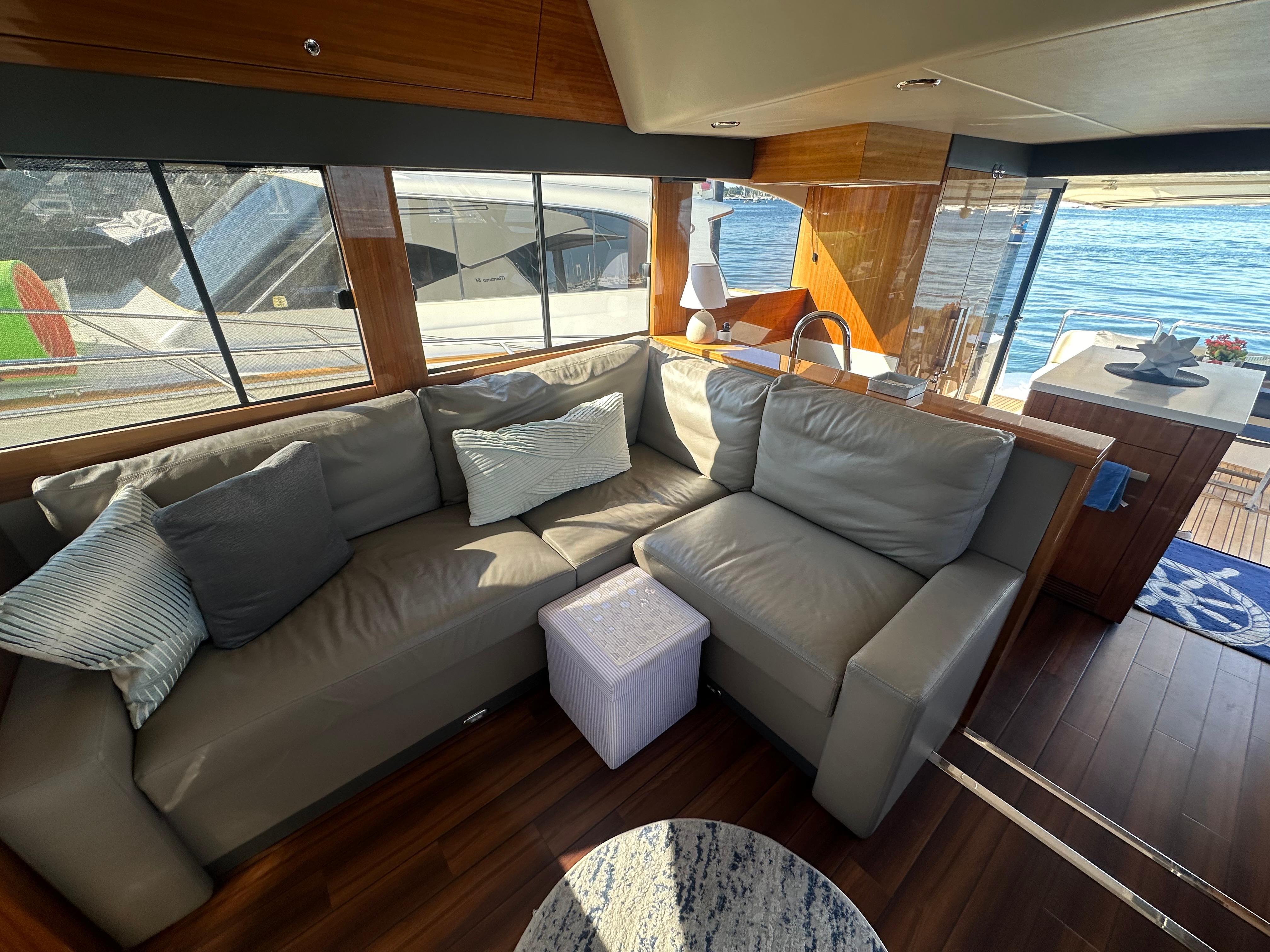 Maritimo-M54 2019-LADY DI FL-US-9676301 | Thumbnail