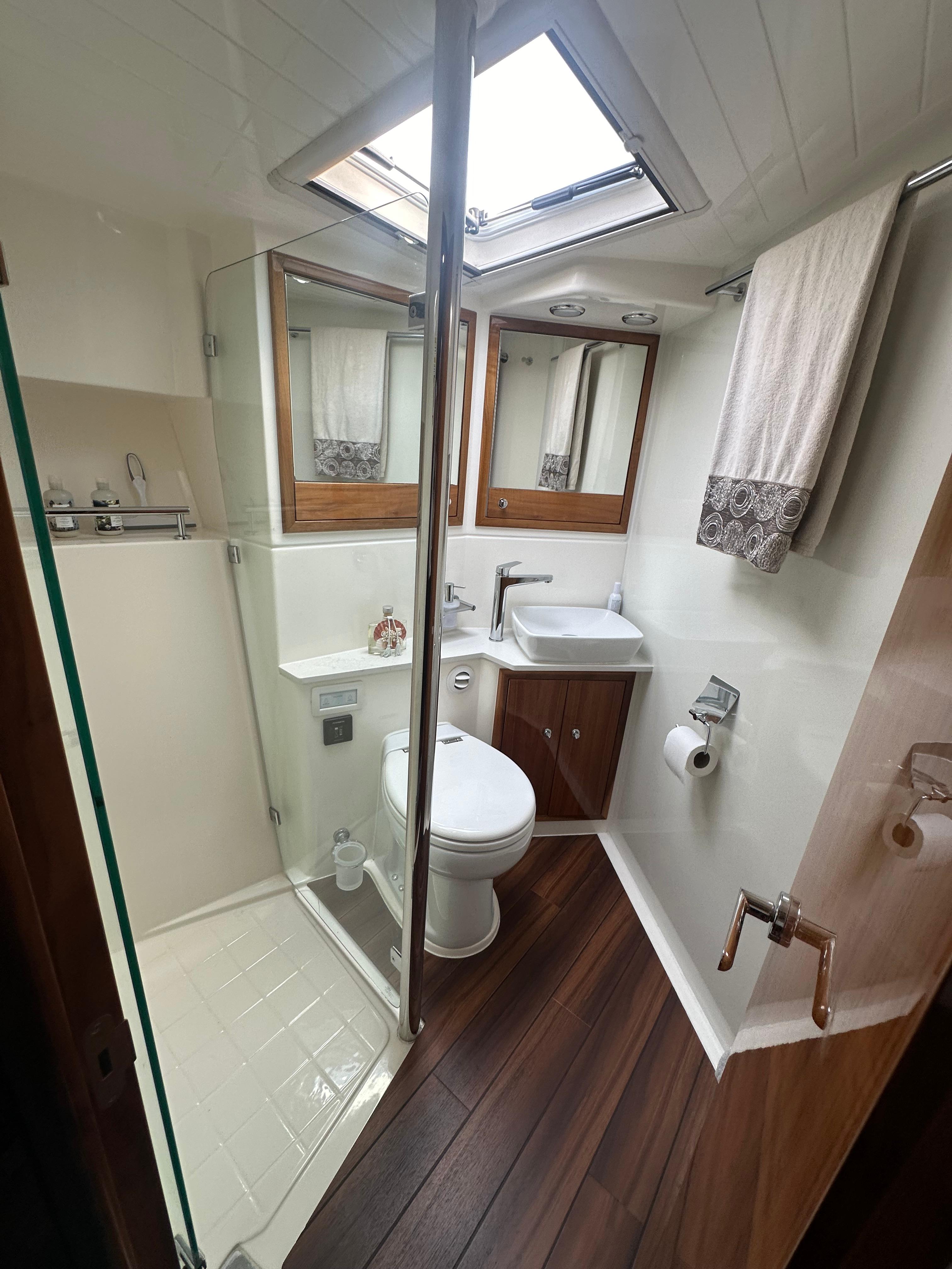 Maritimo-M54 2019-LADY DI FL-US-9676301 | Thumbnail