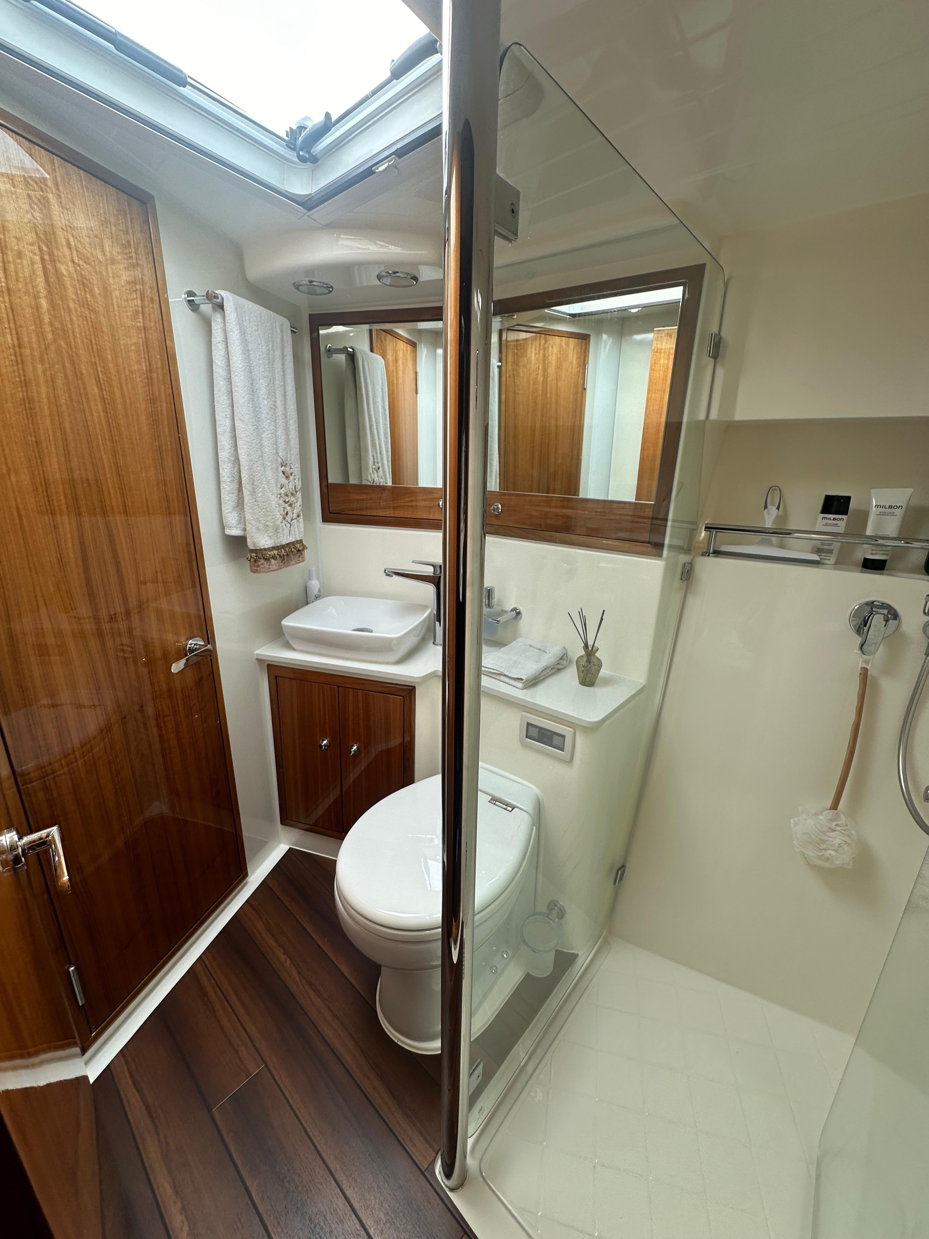 Maritimo-M54 2019-LADY DI FL-US-9676301 | Thumbnail