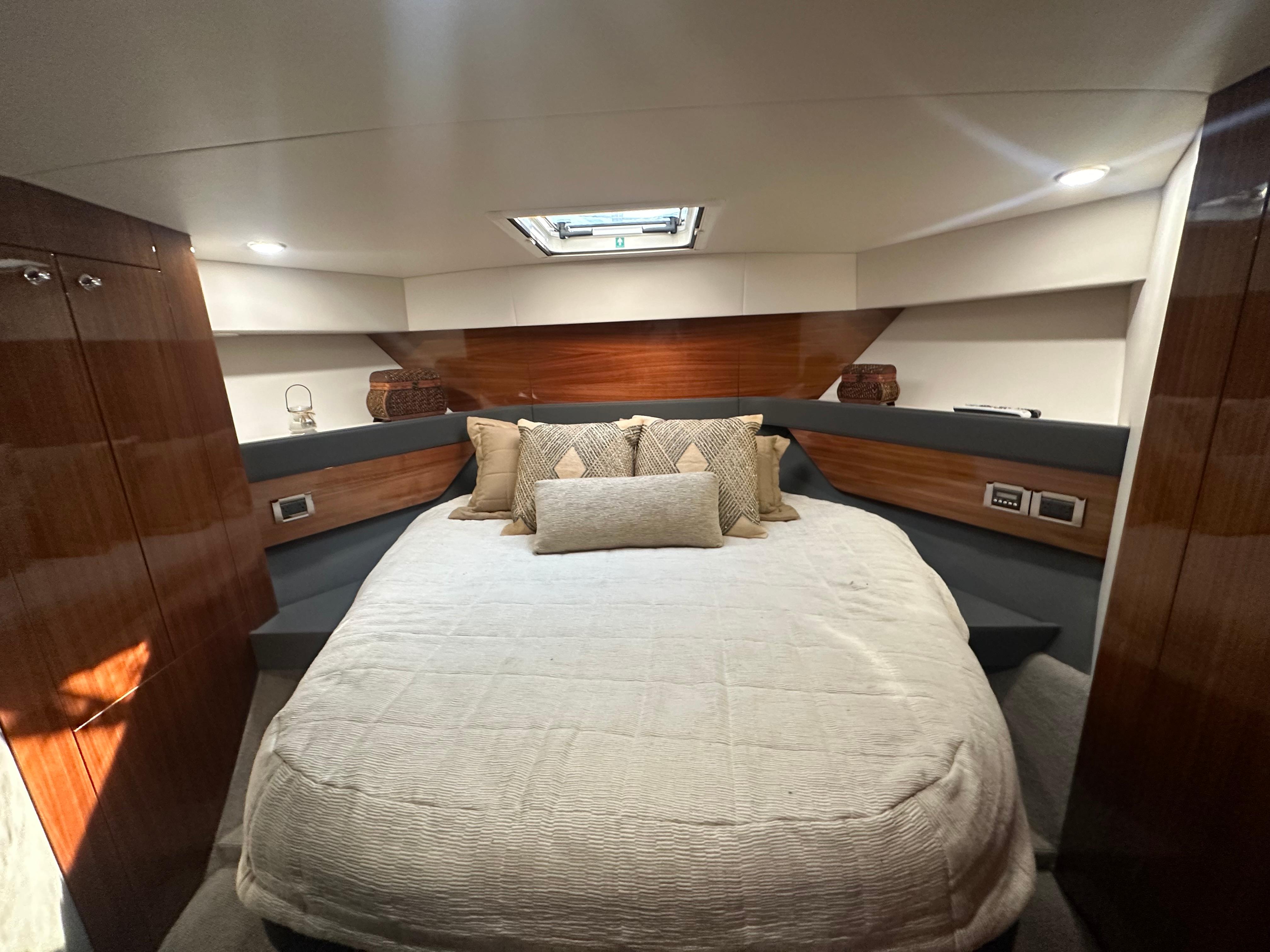 Maritimo-M54 2019-LADY DI FL-US-9676301 | Thumbnail