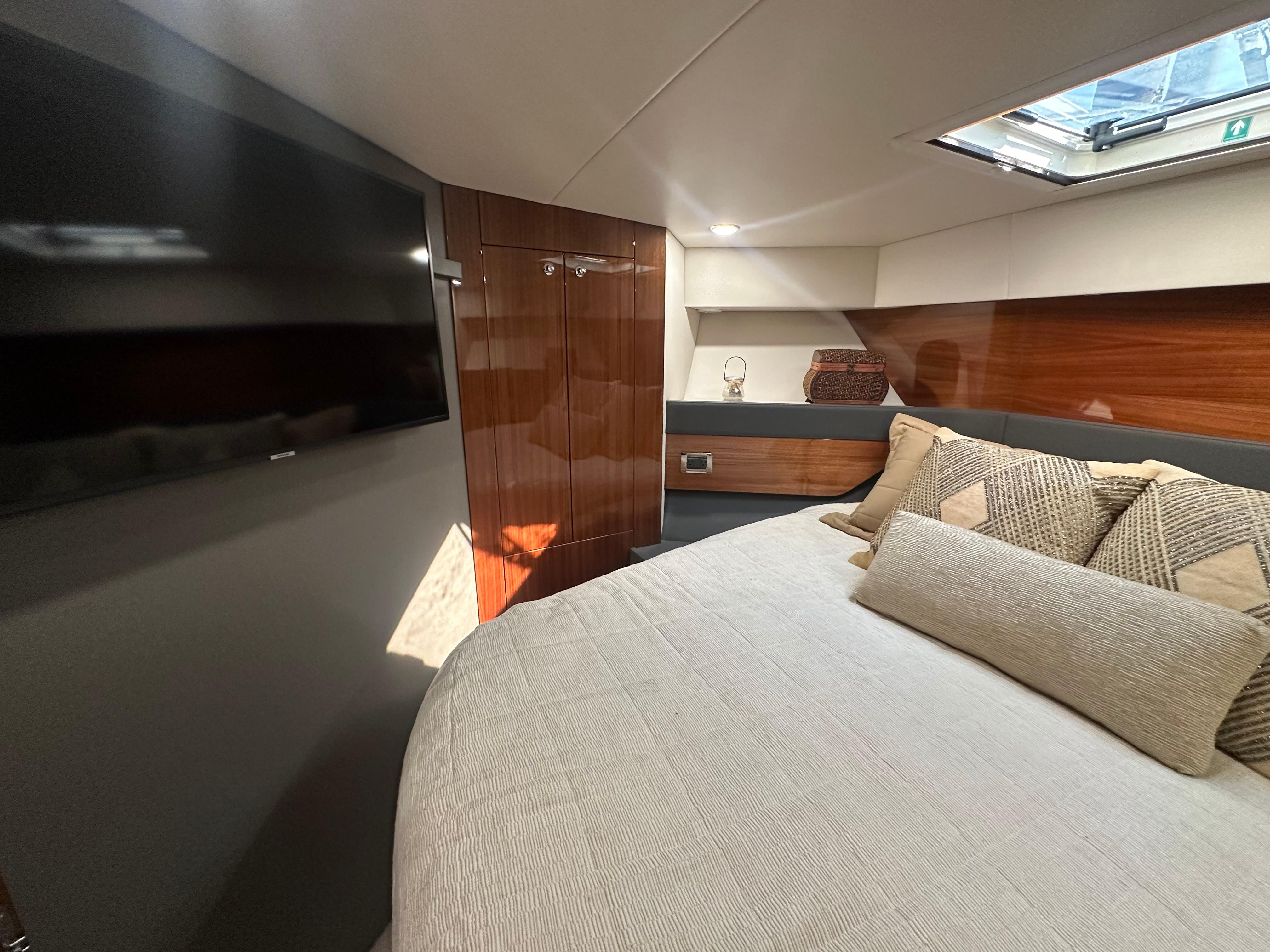 Maritimo-M54 2019-LADY DI FL-US-9676301 | Thumbnail