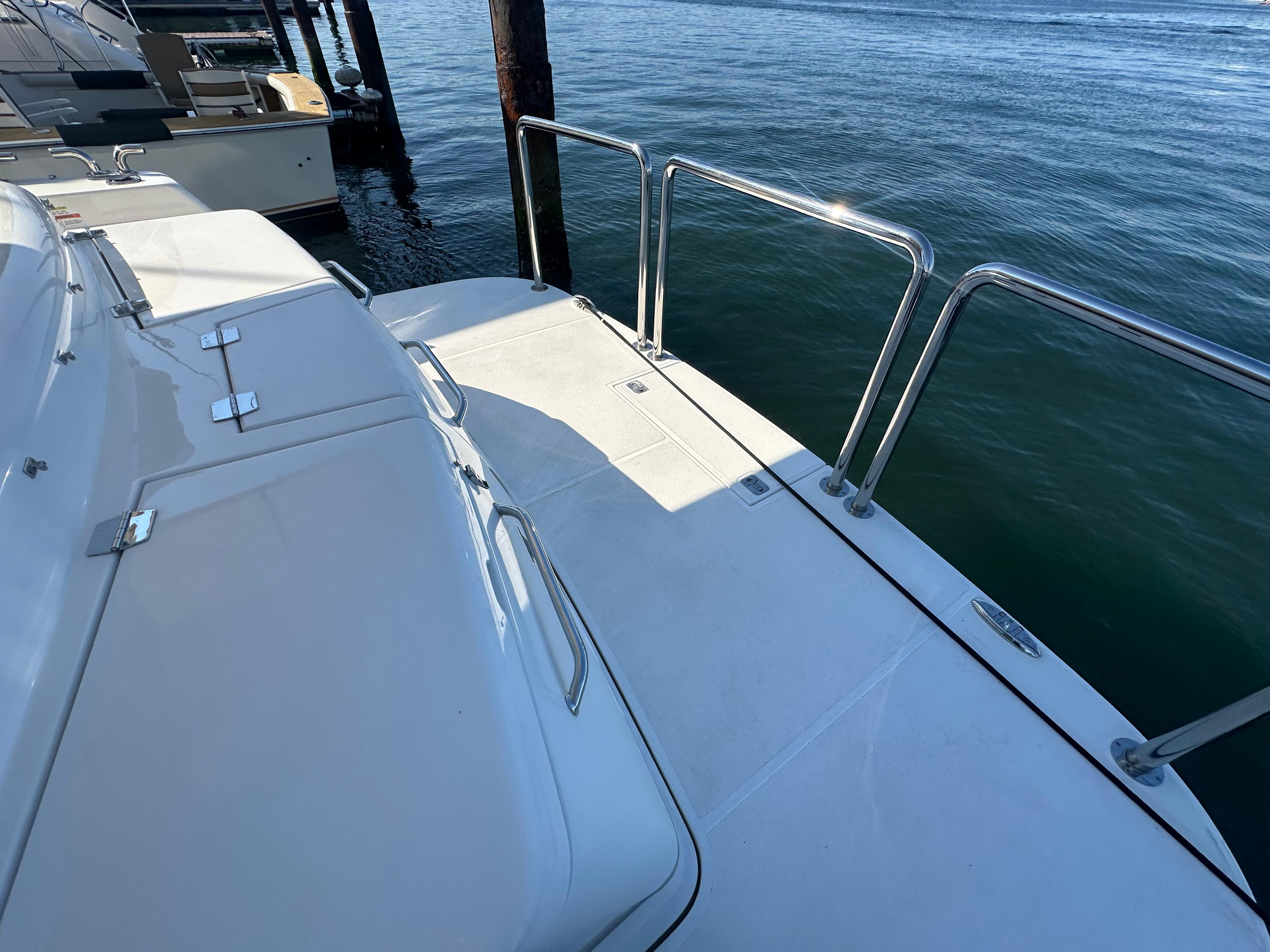 Maritimo-M54 2019-LADY DI FL-US-9676301 | Thumbnail