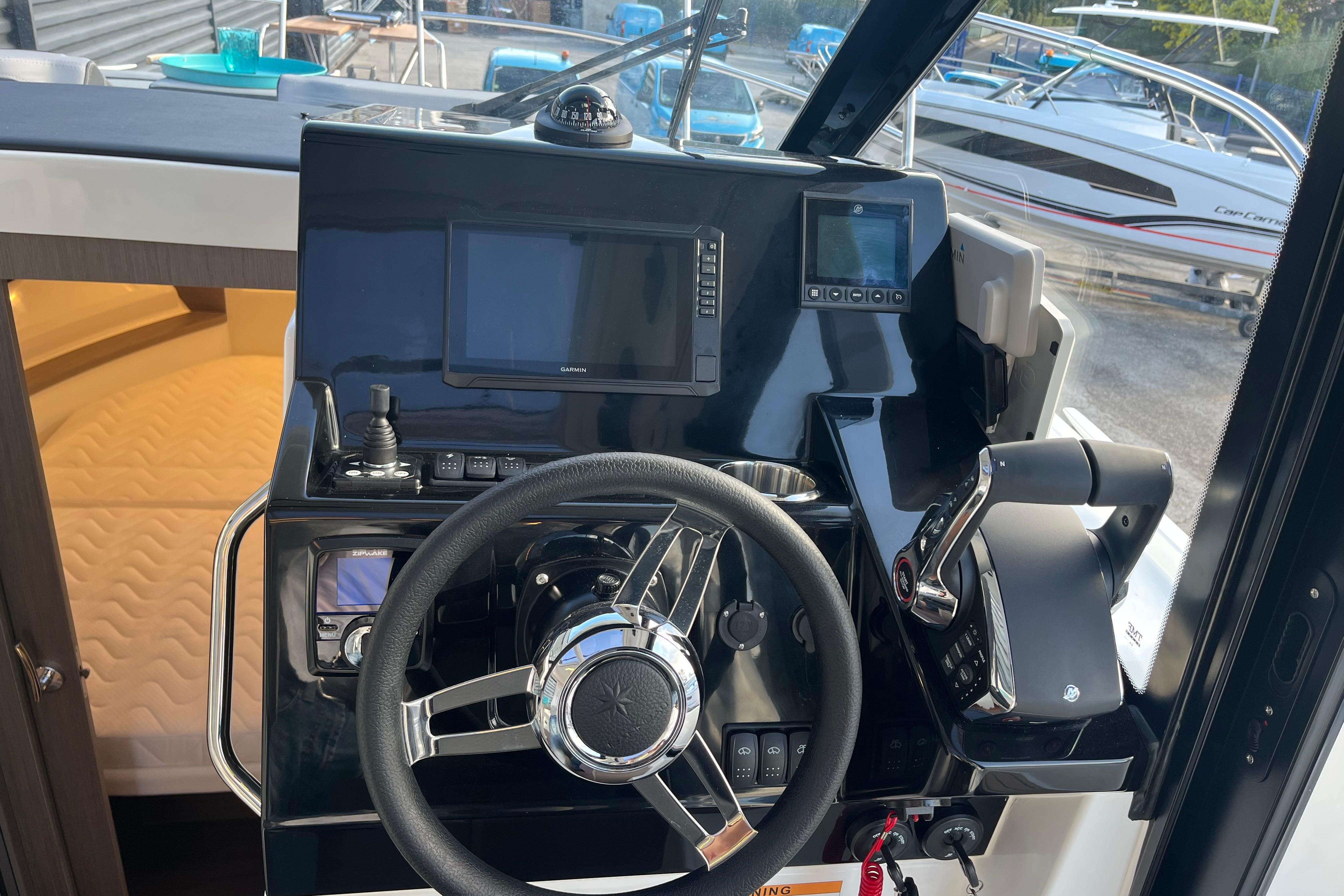 Jeanneau Merry Fisher 895 Serie 2