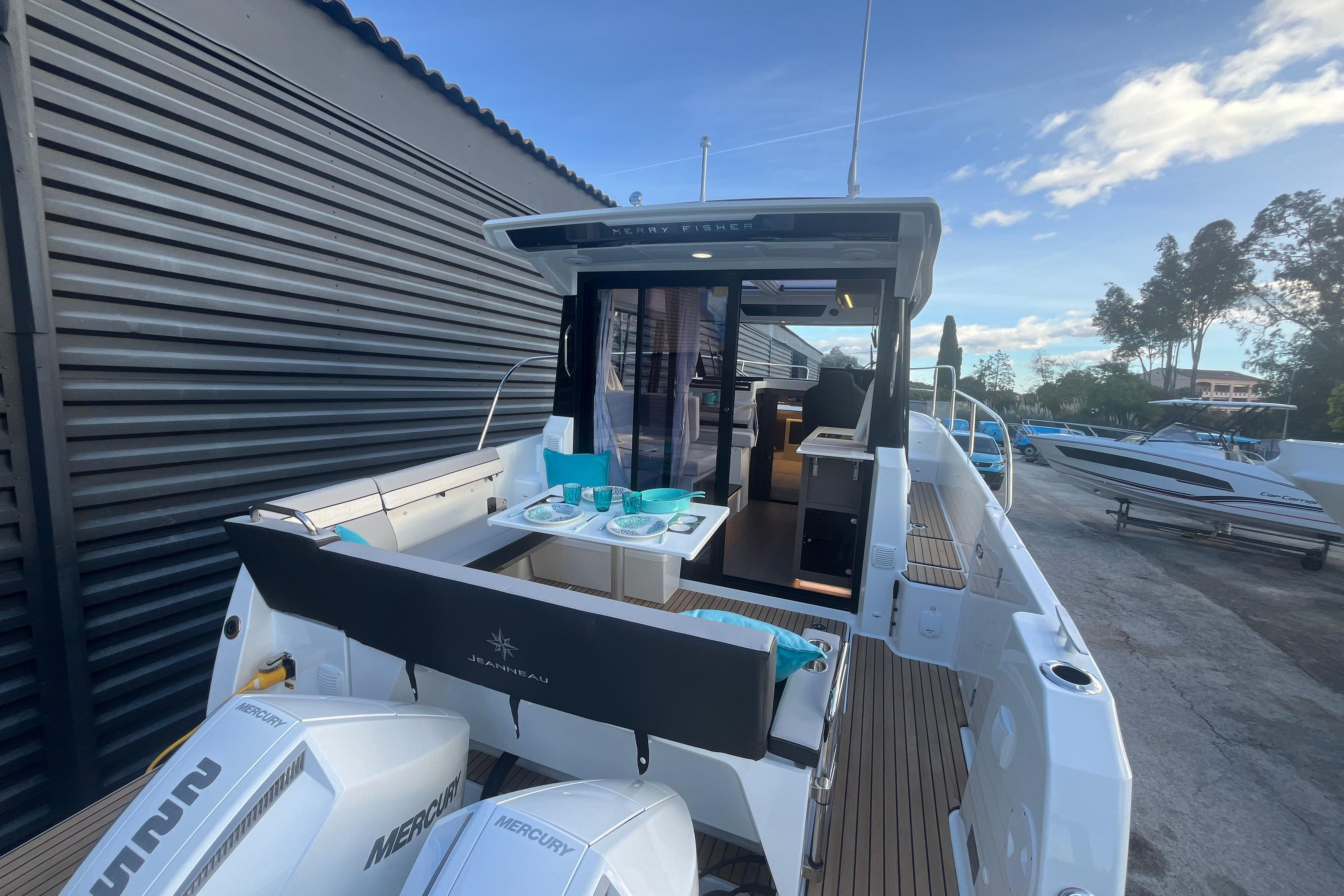 Jeanneau Merry Fisher 895 Serie 2