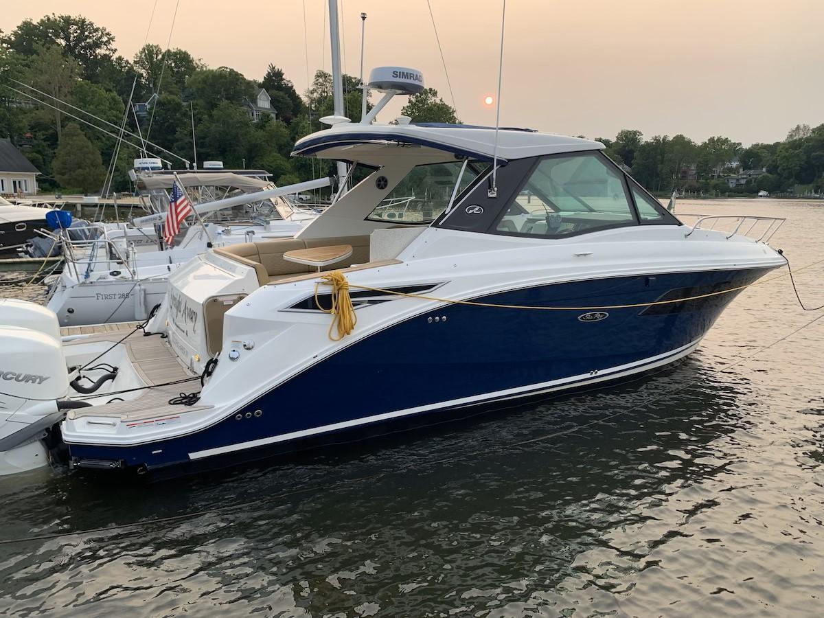 2021 Sea Ray 320 sundancer